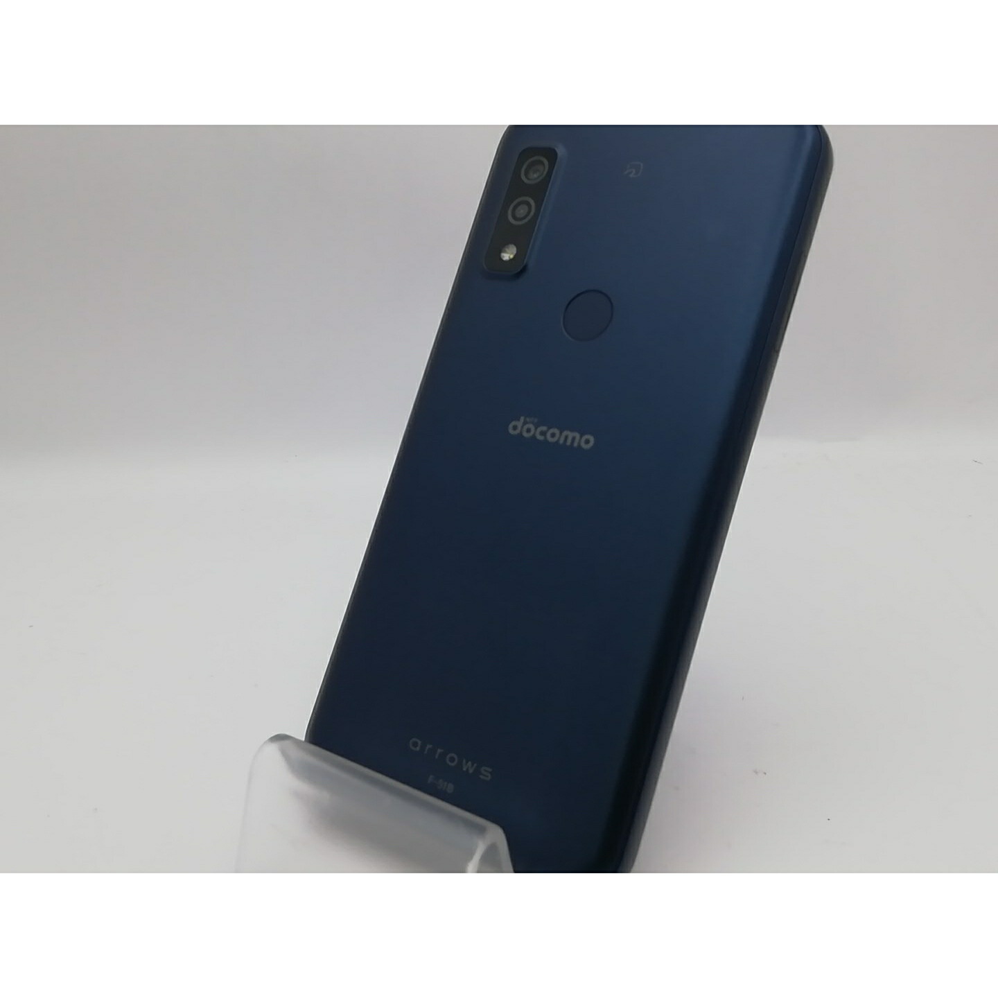 【中古】Fujitsu docomo 【SIM無償性】 arrows We 米国海軍 4GB 64GB F-51B【新宿東口】引き受ける継続期間１ヶ月【序列付けるB】