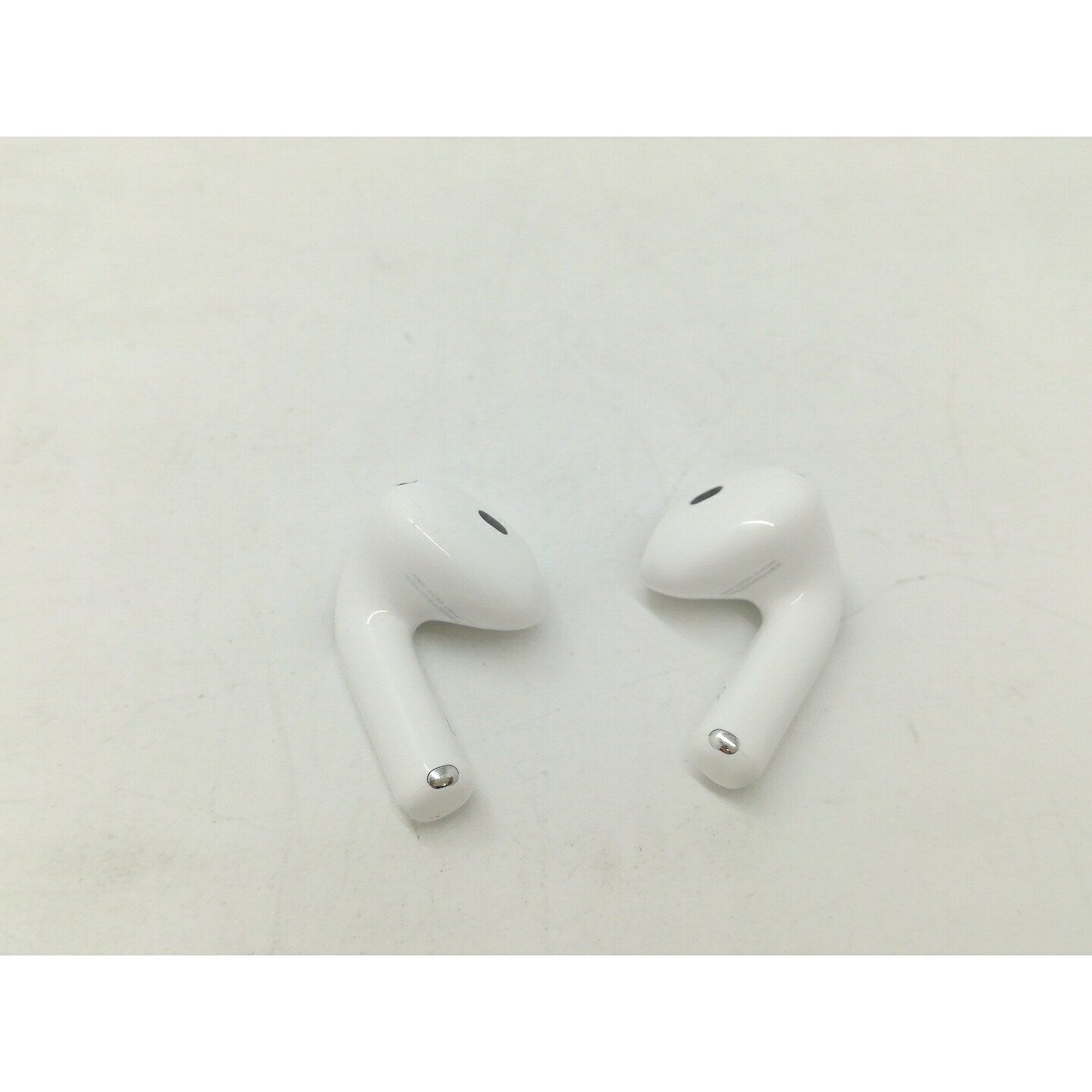 【中古】Apple AirPods 4 アクティブノイズキャンセリング積み上げる真似形 MXP93J/A【新宿東口】引き請ける継続期間１ヶ月