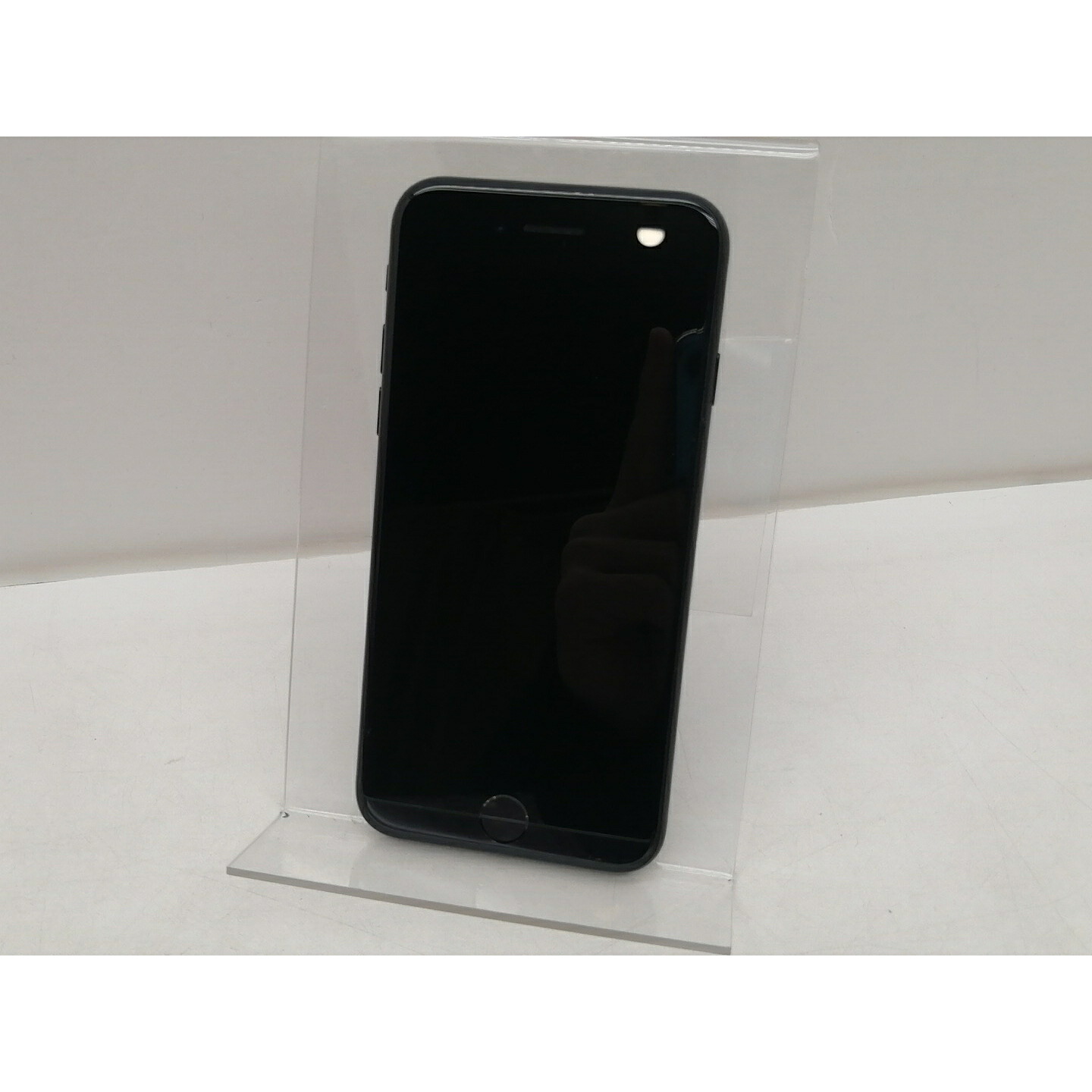 【中古】Apple SoftBank 【SIM鍵を掛ける取りけす済み】 iPhone SE（第2時人） 64GB 黒いこと MHGP3J/A（後期型番）【仙台イービーンズ】引き受ける継続期間１ヶ月【序列付けるB】