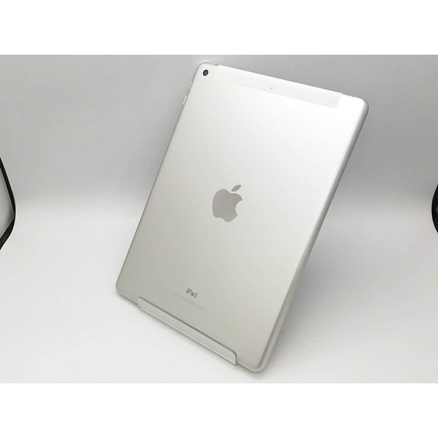【中古】Apple docomo 【SIMロック解除済み】 iPad(第6世代/2018) 32GB シルバー MR6P2J/A【鹿児島中町】保証期間1ヶ月【ランクC】|じゃんぱら店