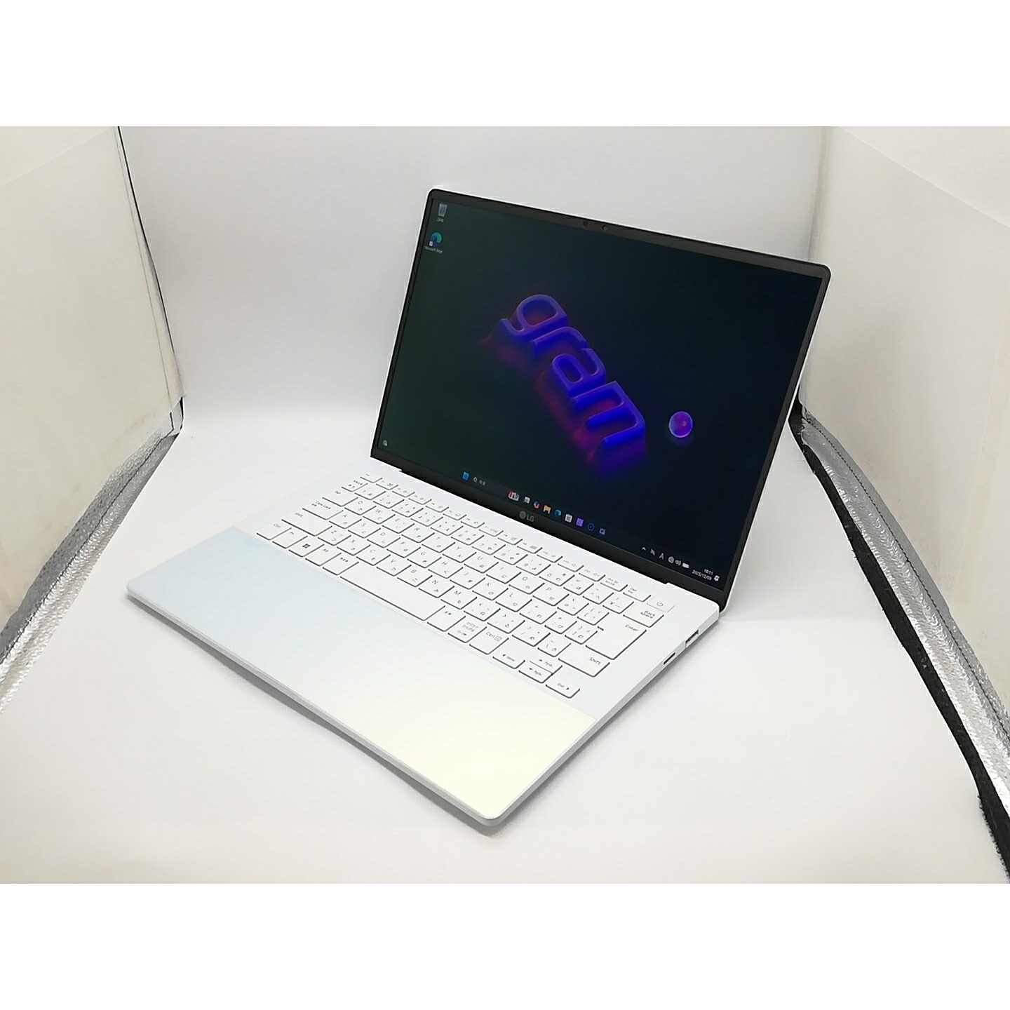 【中古】LG電子 LG gram Style 14Z90RS-KA74J オーロラホワイト 【i7-1360P 16G 512G(SSD) WiFi 14OLED(2880x1800)】【福岡天神】保証期間１ヶ月【ランクA】