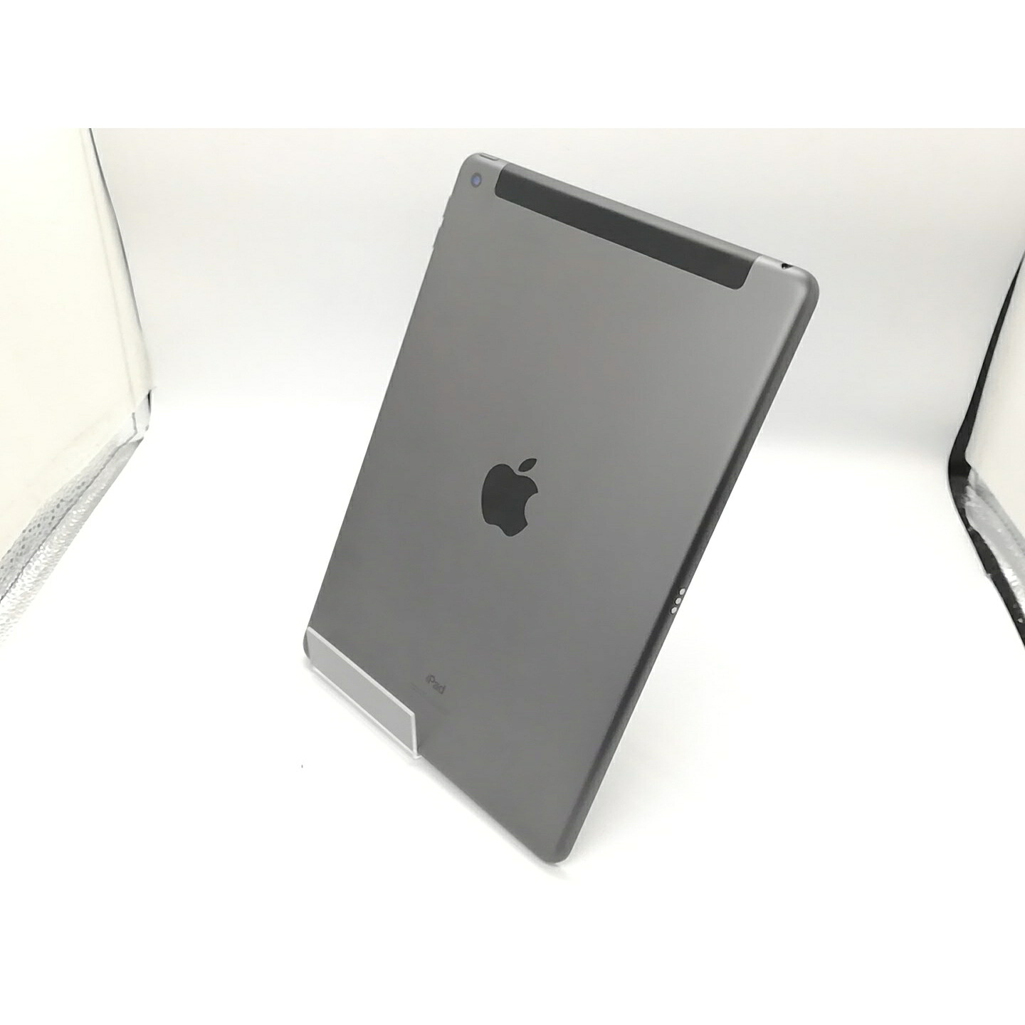 【中古】Apple docomo 【SIMロック解除済み】 iPad（第7世代/2019） 32GB スペースグレイ MW6A2J/A【福岡天神】保証期間１ヶ月【ランクC】