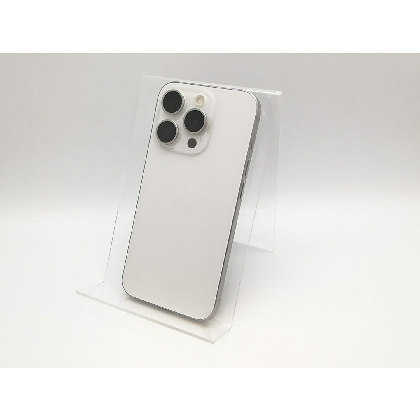 【中古】Apple 国内版 【SIMフリー】 iPhone 15 Pro 128GB ホワイトチタニウム MTU83J/A【高崎モントレー】保証期間１ヶ月【ランクB】