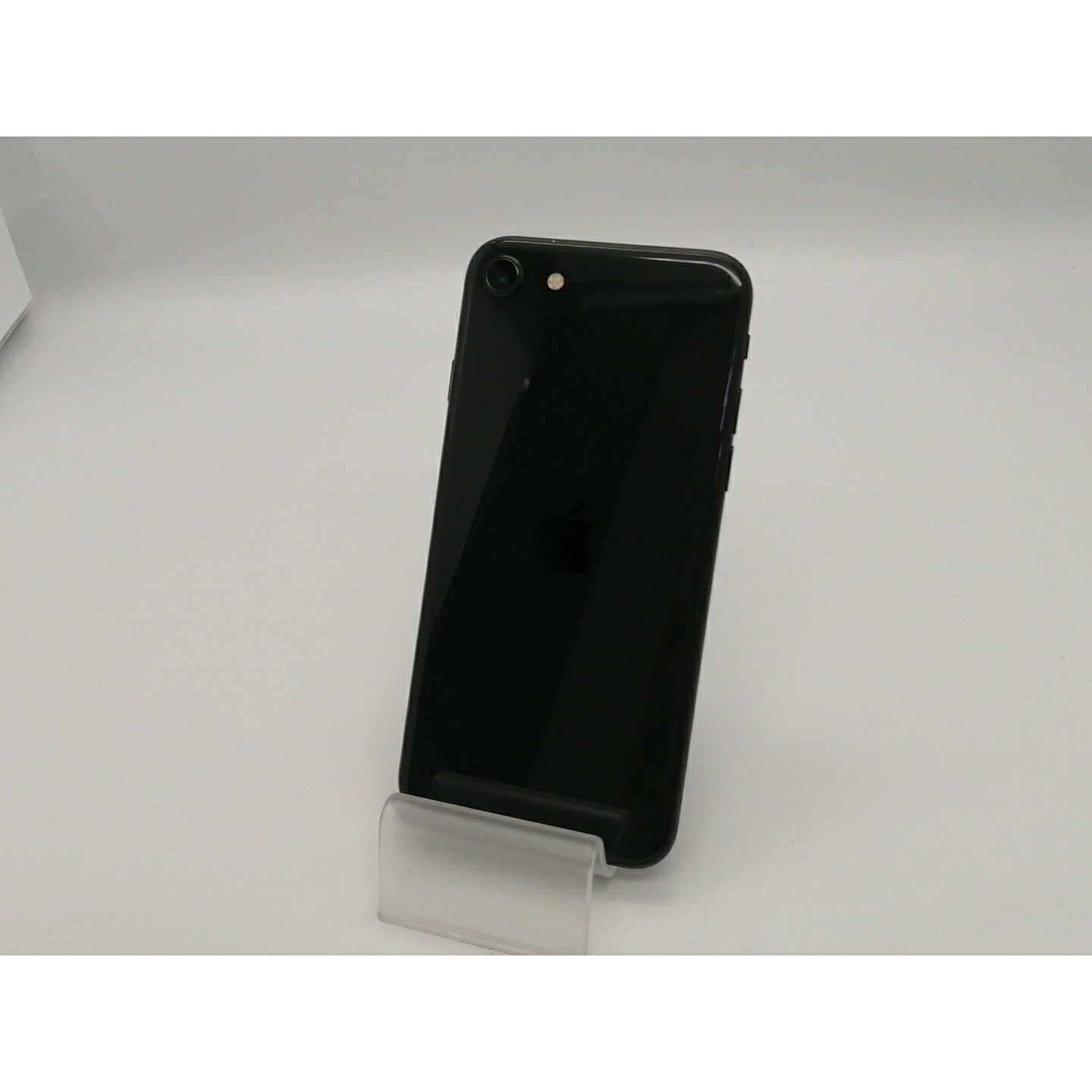 【中古】Apple au 【SIMロック解除済み】 iPhone SE（第2世代） 64GB ブラック MHGP3J/A（後期型番）【大須アメ横】保証期間１ヶ月【ランクB】｜じゃんぱら店 16,265円