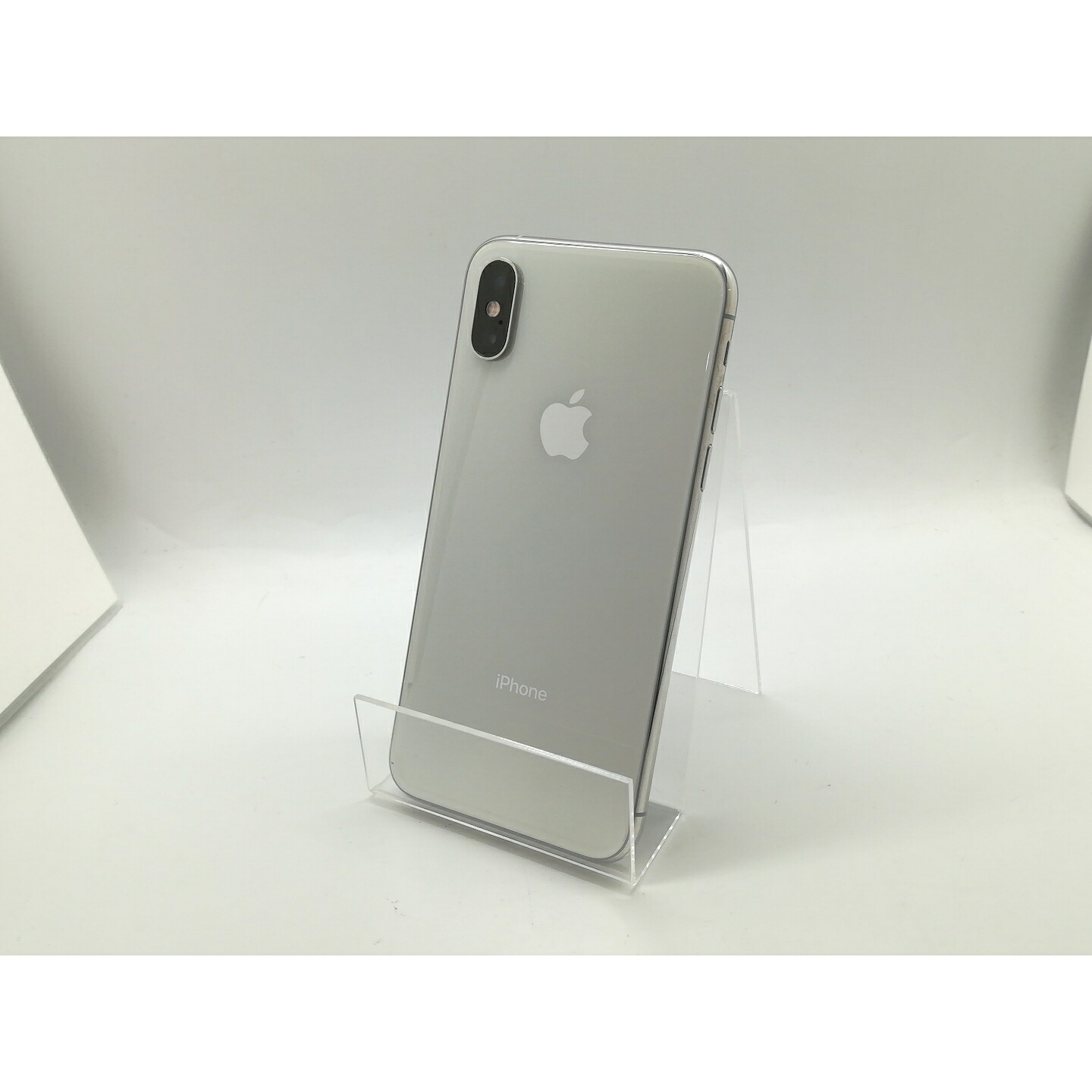 【中古】Apple 国内版 【SIM無償性】 iPhone XS 64GB しろがね色 MTAX2J/A【大須アメ横】引き受ける継続期間１ヶ月【価値づけるC】