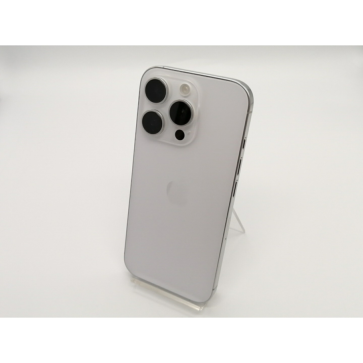【中古】Apple SoftBank 【SIM無償性】 iPhone 16 Pro 128GB 白いことチタニウム MYMW3J/A【小倉駅前】引き請ける継続期間１ヶ月【序列付けるA】