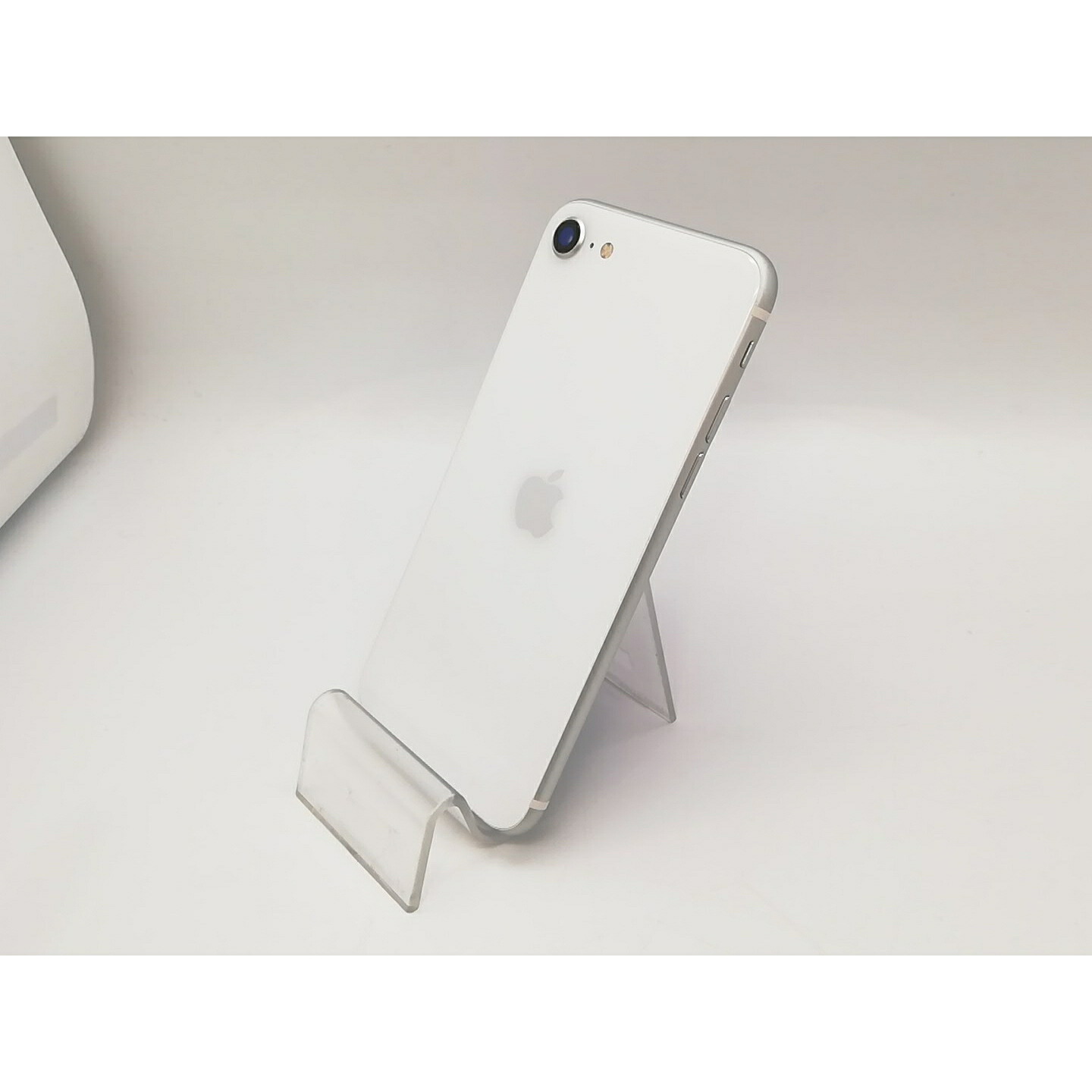 【中古】Apple 国内版 【SIM無償性】 iPhone SE（第2時人） 128GB 白いこと MXD12J/A【アリオ倉敷】引き受ける継続期間１ヶ月【序列付けるB】