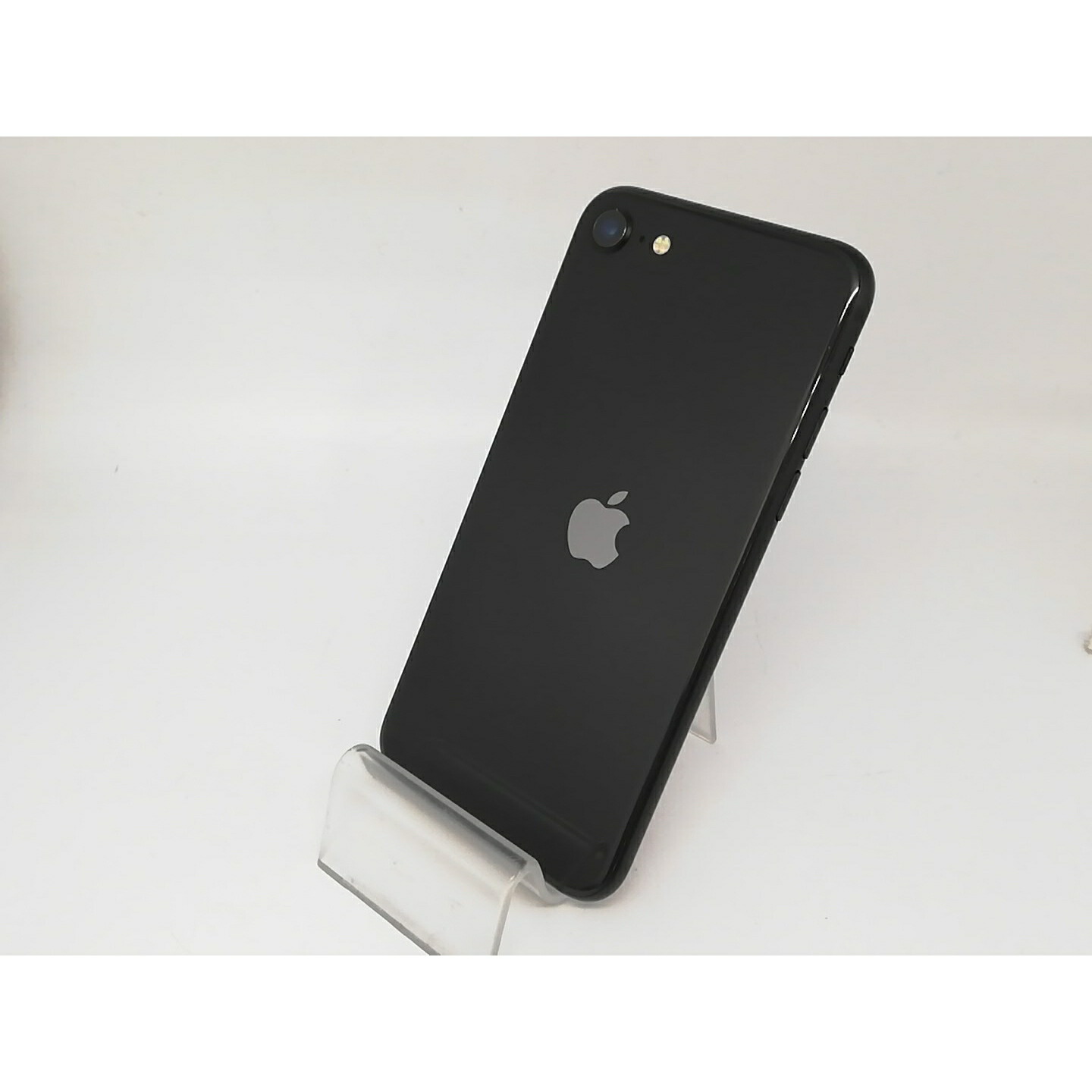 【中古】Apple au 【SIMロック解除済み】 iPhone SE（第2世代） 64GB ブラック MHGP3J/A（後期型番）【アリオ倉敷】保証期間１ヶ月【ランクC】｜じゃんぱら店