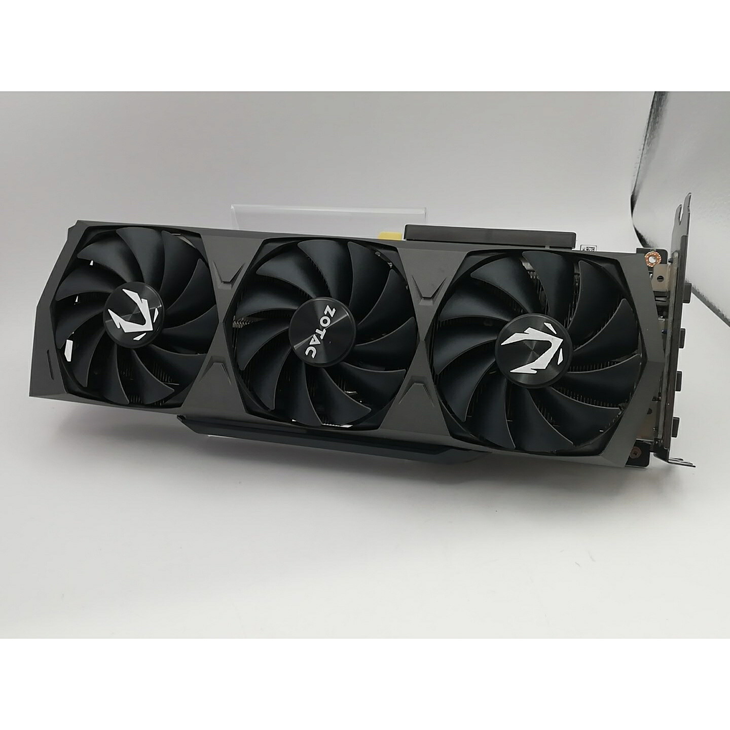 【中古】ZOTAC GeForce RTX 3070 Ti Trinity OC（ZT-A30710J-10P）RTX3070Ti/8GB(GDDR6X)【川崎駅前】引き受ける継続期間１週