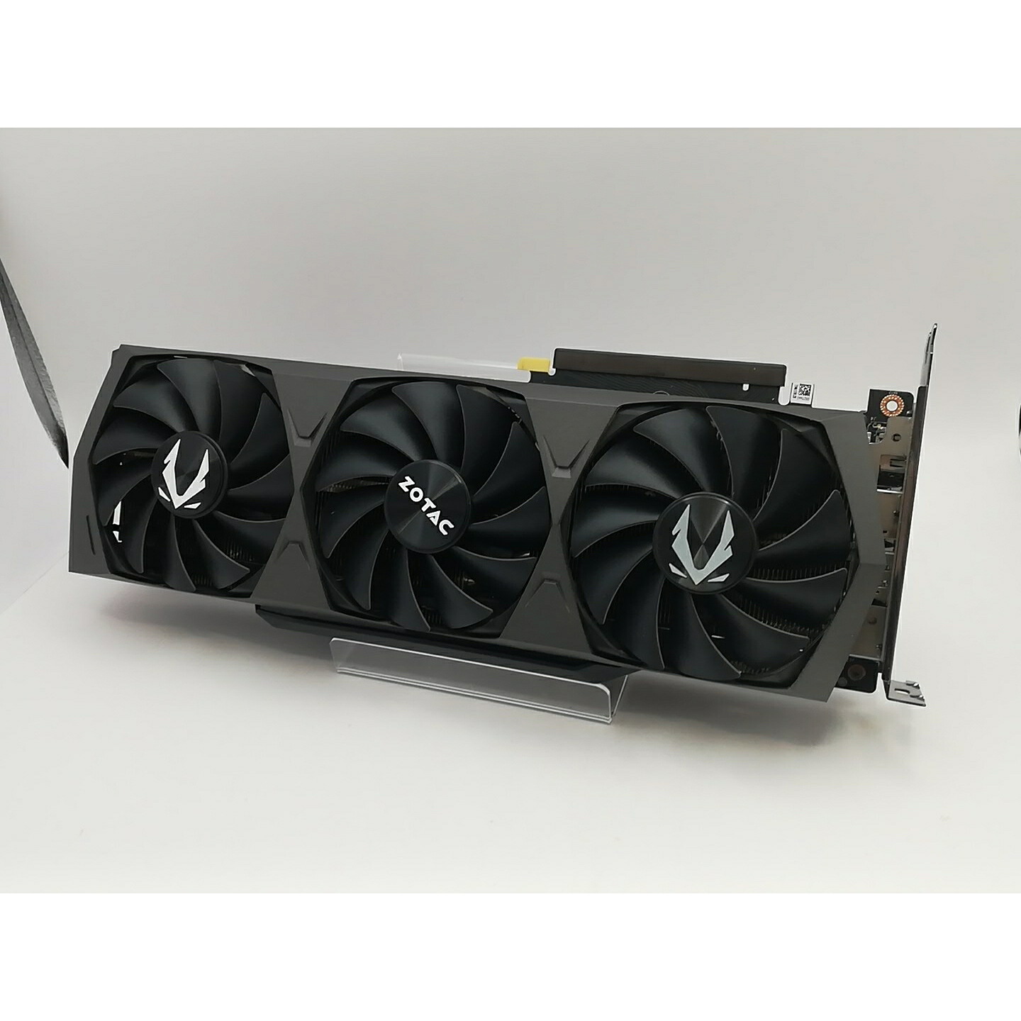 【中古】ZOTAC GeForce RTX 3070 Ti Trinity OC（ZT-A30710J-10P）RTX3070Ti/8GB(GDDR6X)【川崎駅前】引きうける継続期間１週
