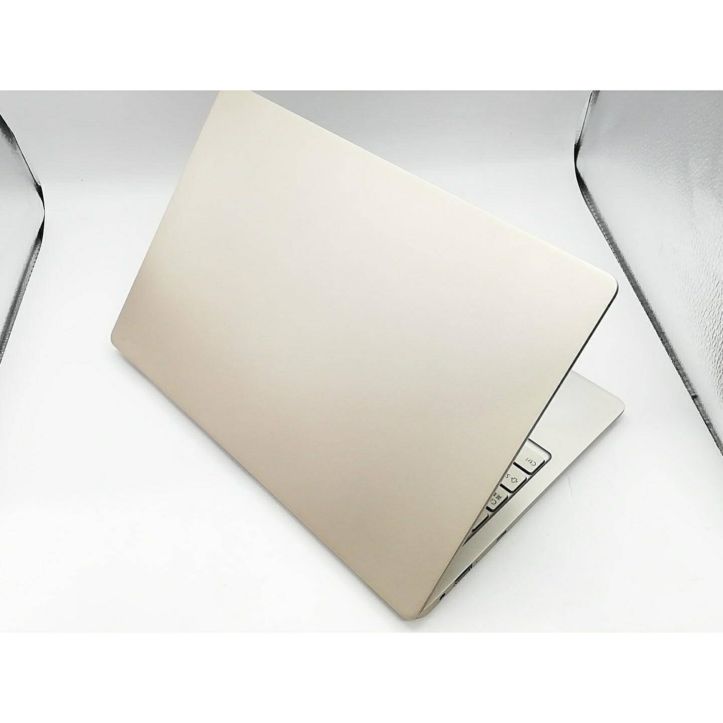【中古】Fujitsu LIFEBOOK CH CH75/E3 FMVC75E3G ベージュゴールド 【i5-1135G7 8G 256G(SSD) WiFi 13LCD(1920x1080)】【川崎駅前】保証期間1ヶ月【ランクC】