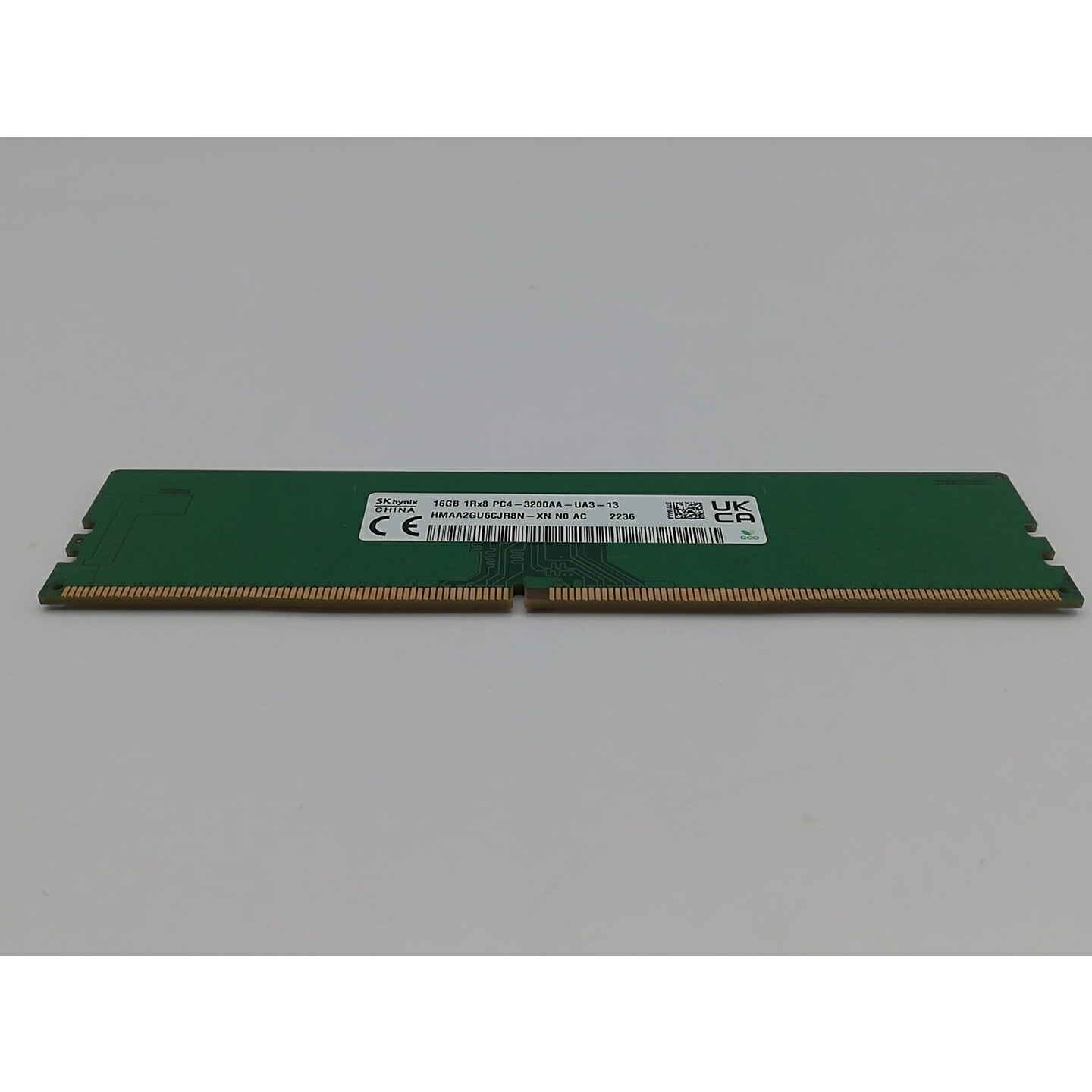 【中古】DDR4 16GB パソコン4-25600(DDR4-3200)【事務机とっ始めパソコン用】【川崎駅前】引きうける継続期間１週