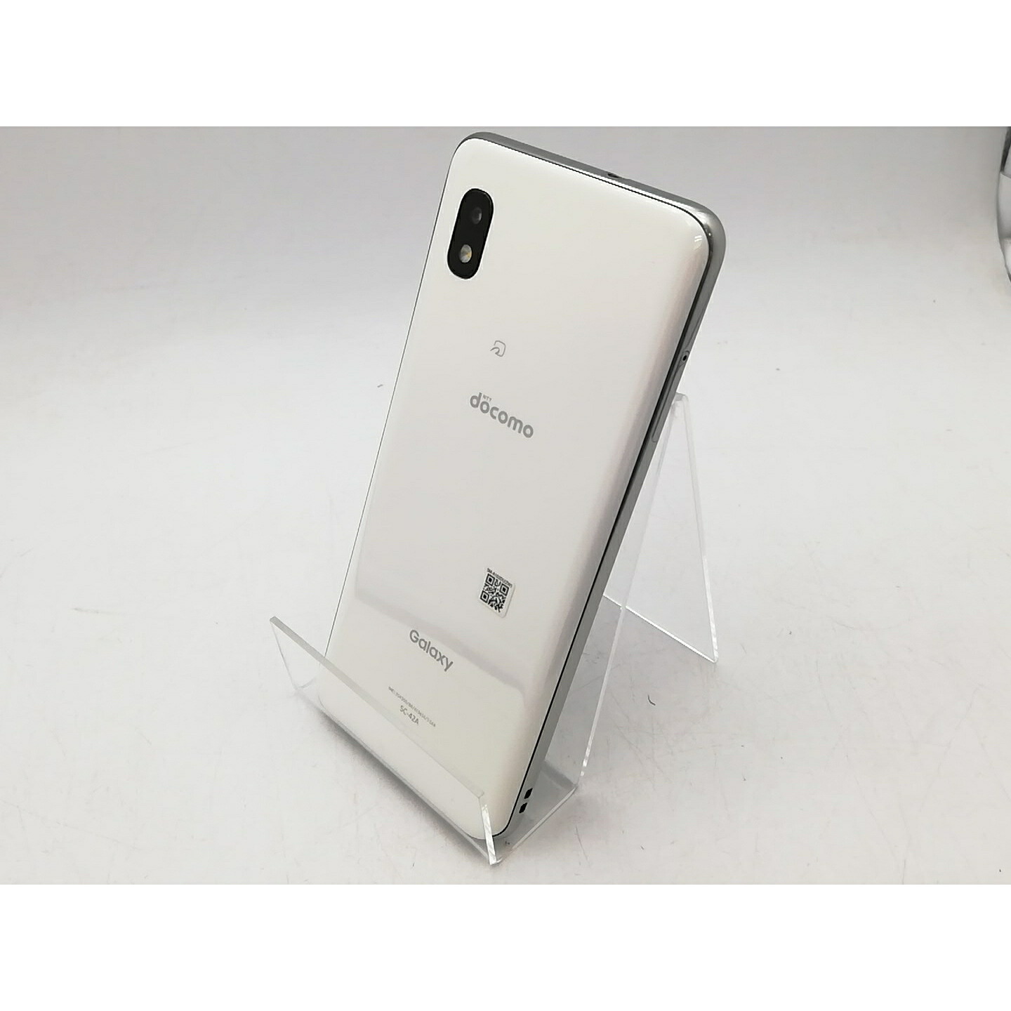 【中古】SAMSUNG docomo 【SIM鍵を掛ける取り消す済み】 Galaxy A21 白いこと 3GB 64GB SC-42A【柏】引き受ける継続期間１ヶ月【価値づけるB】