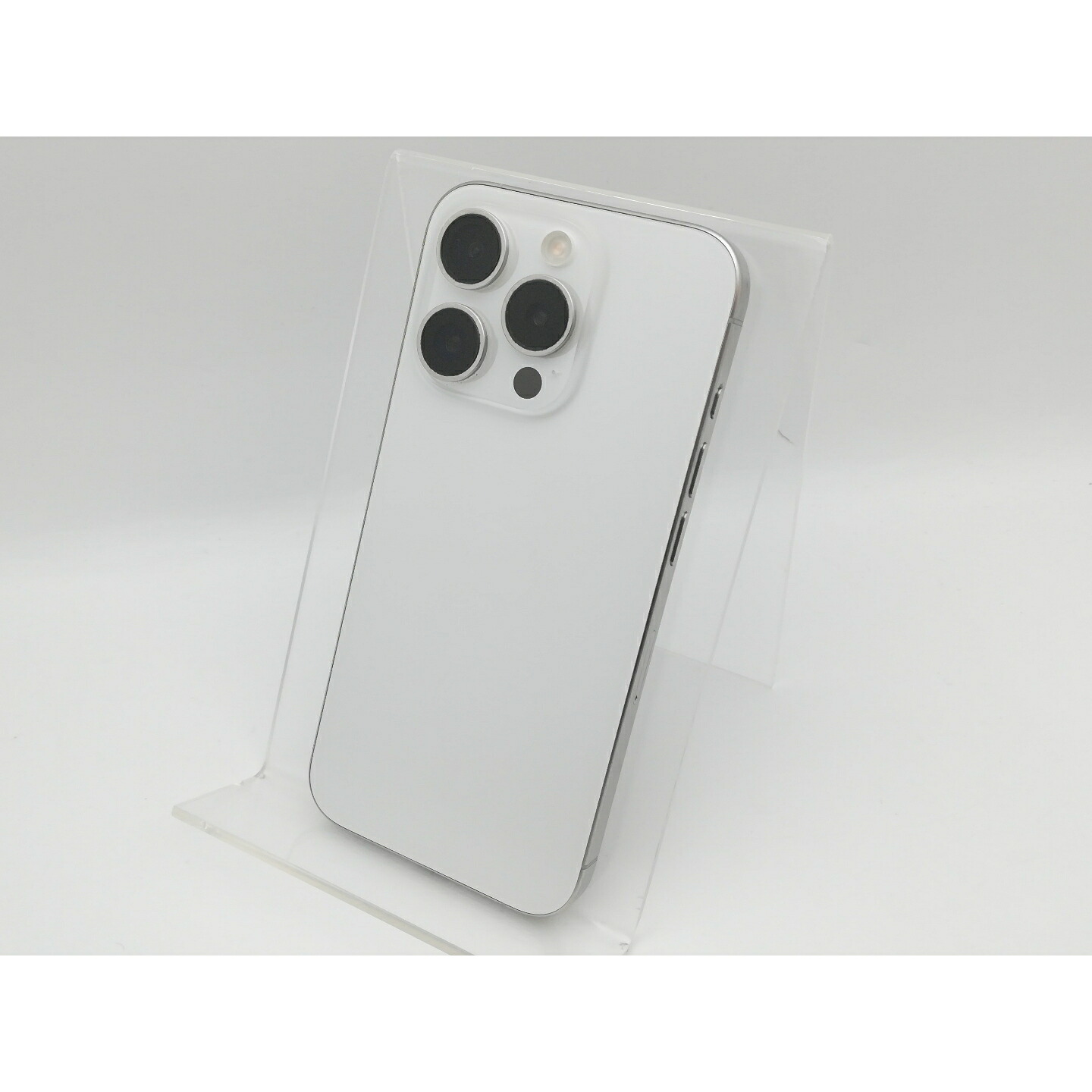 【中古】Apple 国内版 【SIM無償性】 iPhone 15 Pro 256GB 白いことチタニウム MTUD3J/A【中野】引き受ける継続期間１ヶ月【価値づけるB】