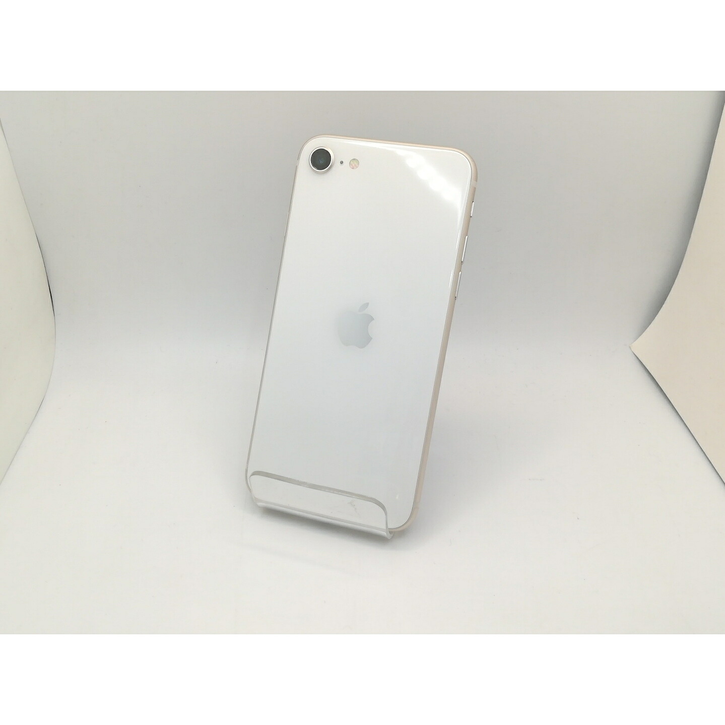 【中古】Apple 国内版 【SIM無償性】 iPhone SE（第3時人） 64GB はやりっ児ともし火 MMYD3J/A【三宮駅前】引き請ける継続期間１ヶ月【位置付けるB】 スマートフォン・タブレット-スマートフォン本体