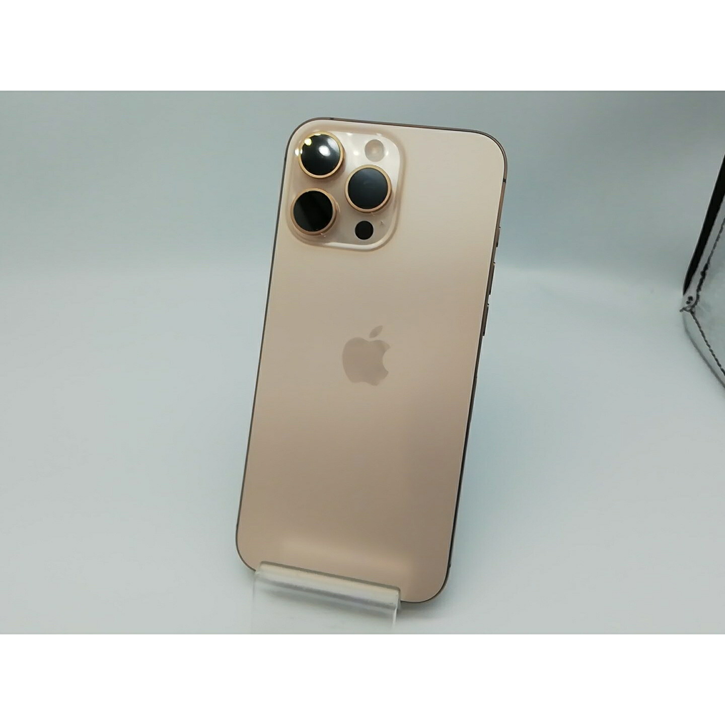 【中古】Apple 国内版 【SIM無償性】 iPhone 16 Pro Max 256GB 乾荒原チタニウム MYWJ3J/A【秋葉中央局】引き受ける継続期間１ヶ月【価値づけるA】