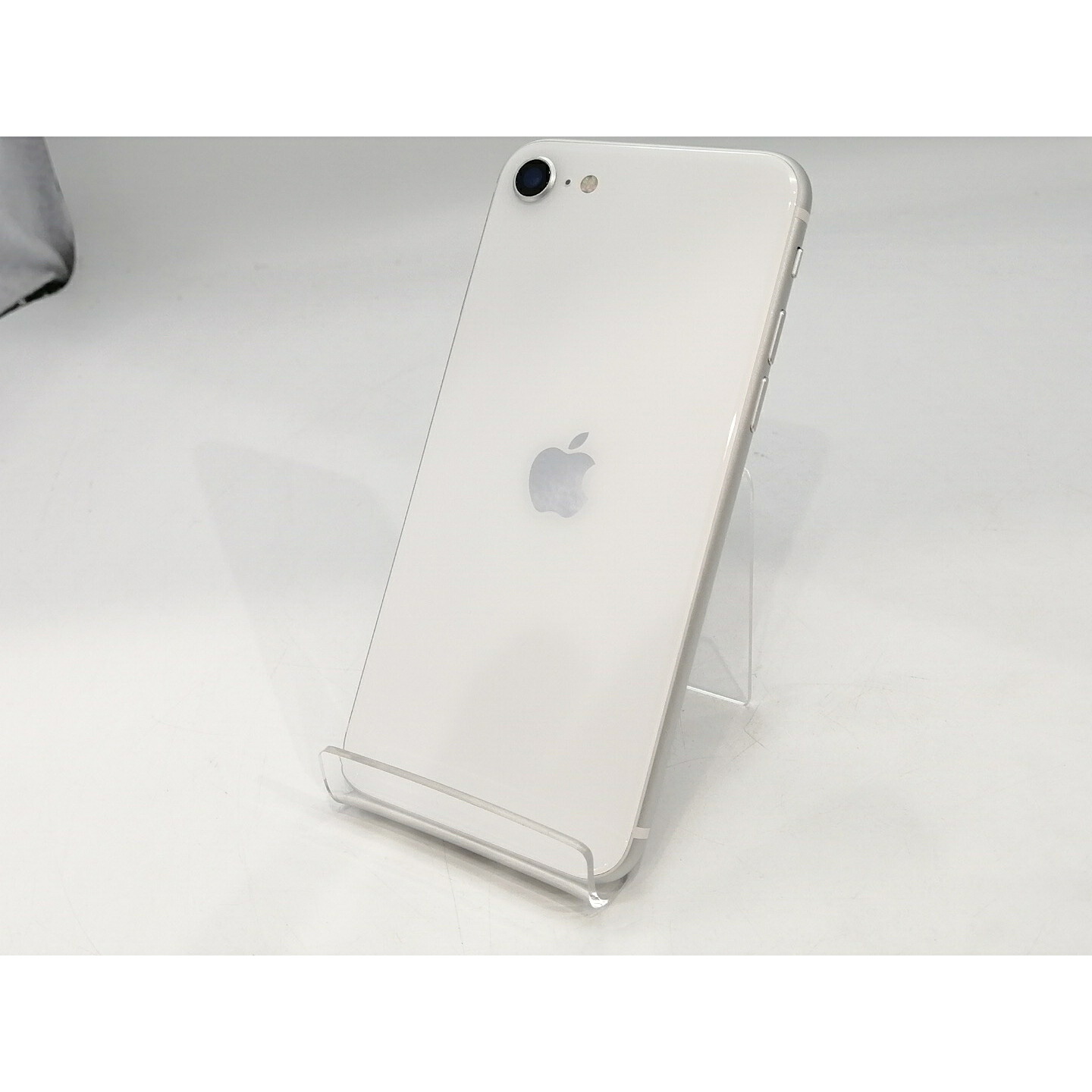 【中古】Apple au 【SIMロック解除済み】 iPhone SE（第2世代） 64GB ホワイト MHGQ3J/A（後期型番）【大須2】保証期間１ヶ月【ランクA】｜じゃんぱら店