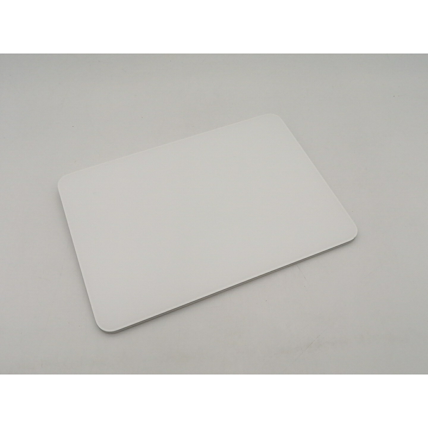 Magic Trackpad MK2D3ZA/A [ホワイト] APPLE 〔中古〕Magic Trackpad MK2D3ZA/A ホワイト（中古保証1