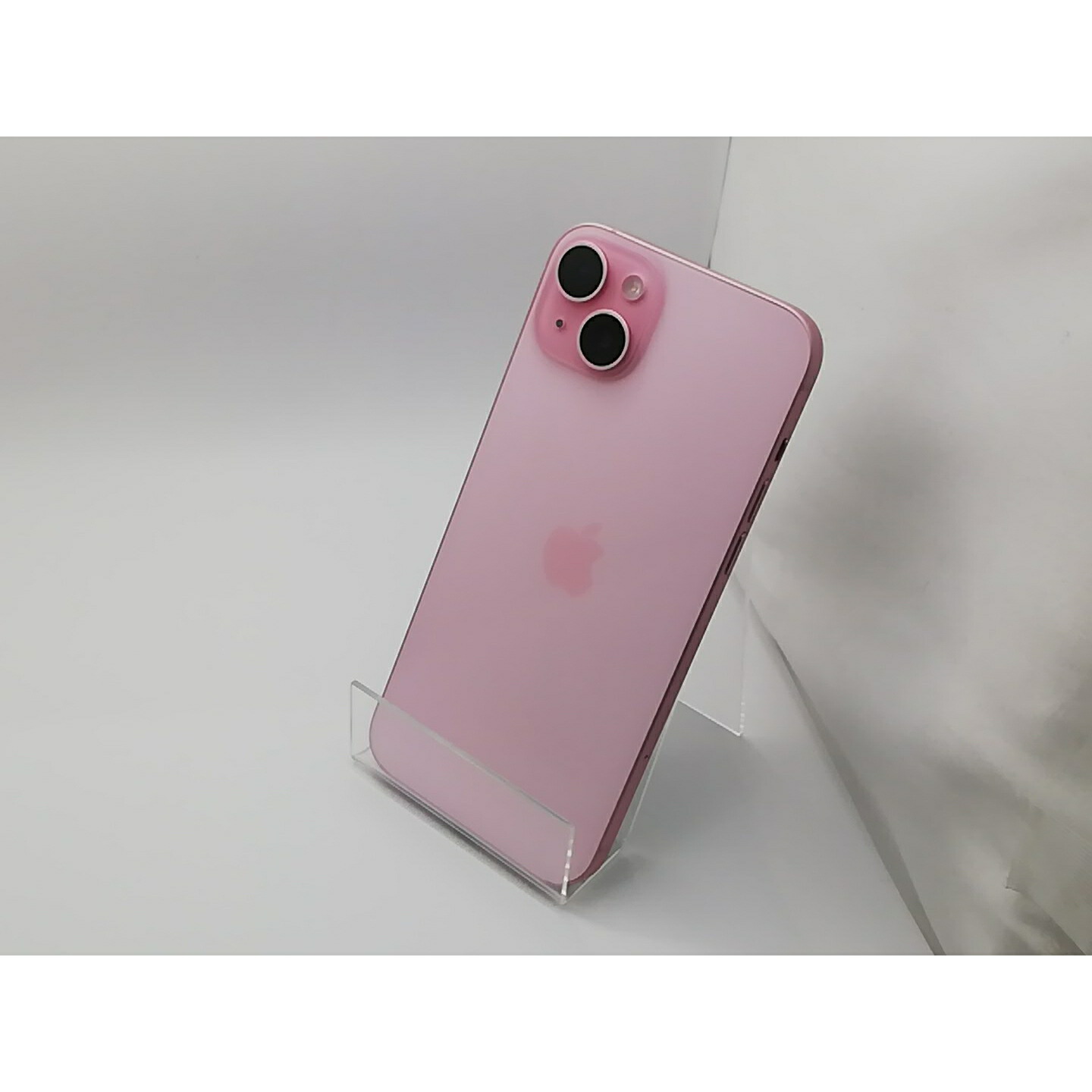 【中古】Apple SoftBank 【SIM無償性】 iPhone 15 Plus 256GB サクラ色 MU0H3J/A【秋葉3号】引き受ける継続期間１ヶ月【価値づけるB】