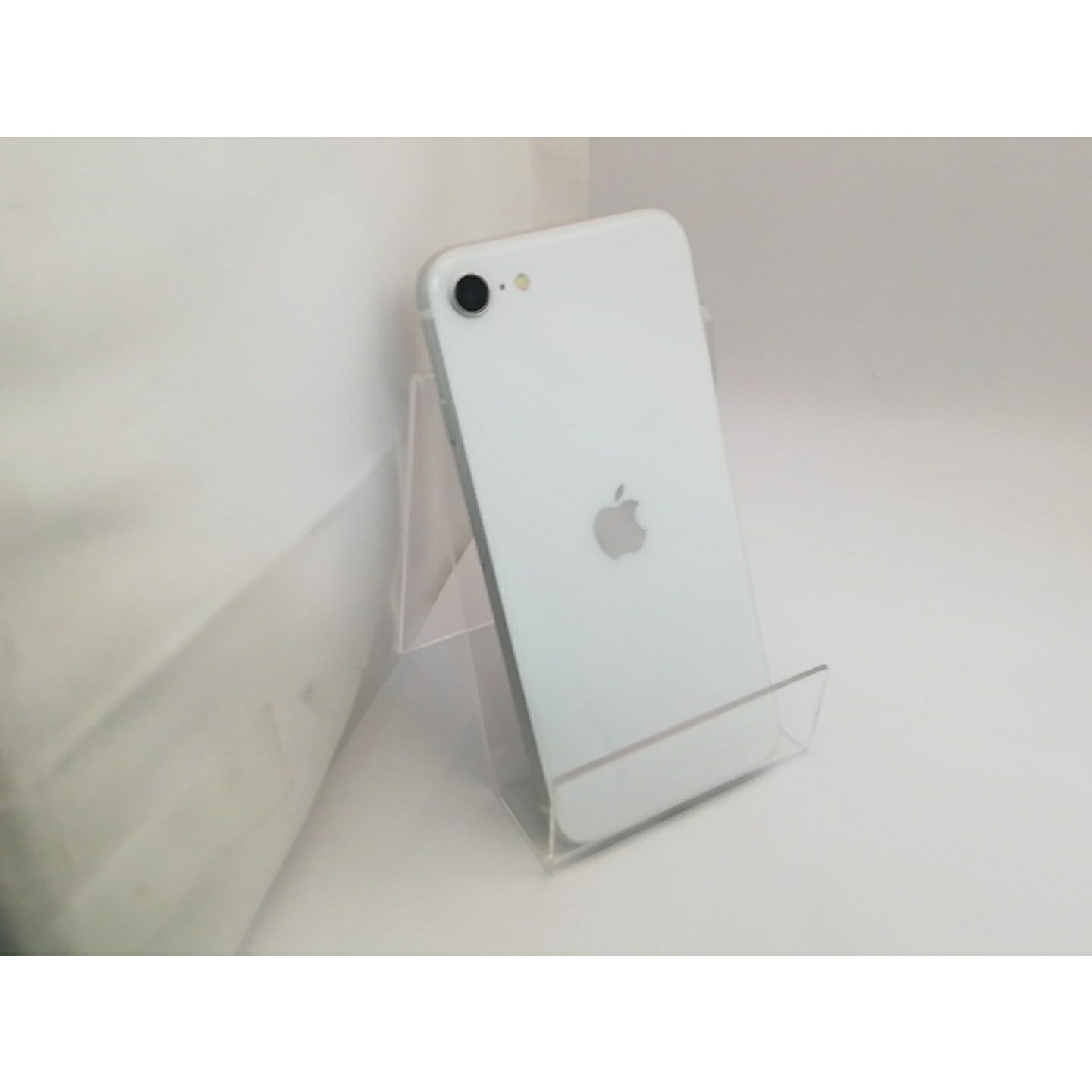 【中古】Apple au 【SIM鍵を掛ける取りけす済み】 iPhone SE（第2時人） 64GB 白いこと MHGQ3J/A（後期型番）【秋葉3号】引き受ける継続期間１ヶ月【序列付けるA】