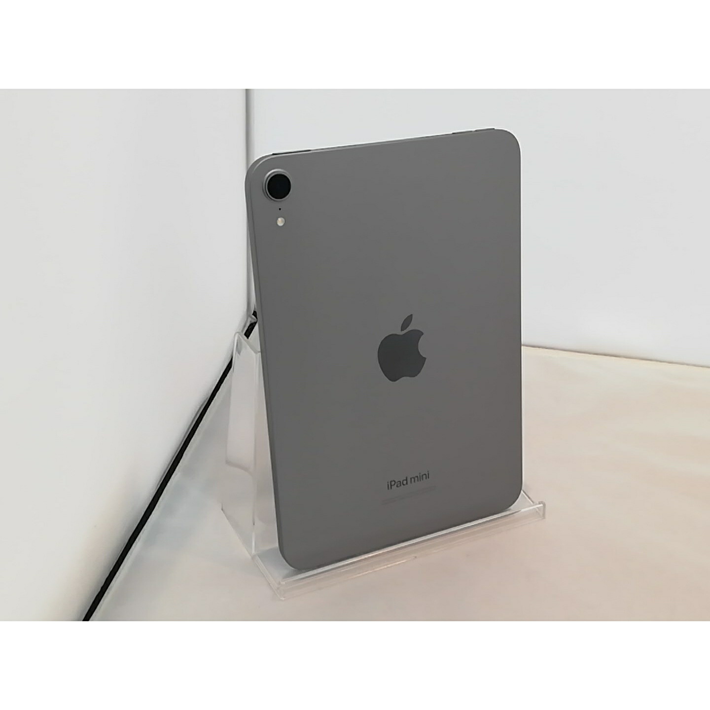 【中古】Apple 【Wi-Fi】 iPad mini（A17Pro/2024） 256GB 間隔文字薄墨色 MXNA3J/A【秋葉3号】引き請ける継続期間１ヶ月【序列付けるA】
