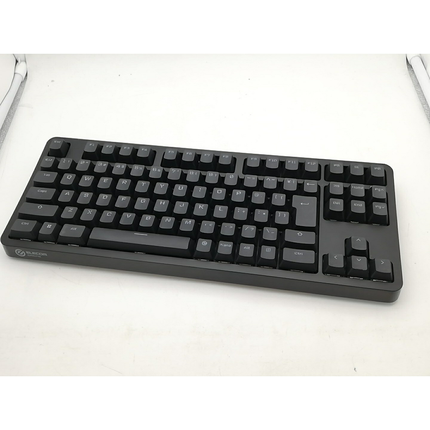 【中古】ELECOM V custom TK-VK310CBK 青軸/テンキーレス/RGB LED/ブラック【秋葉3号】保証期間１週間