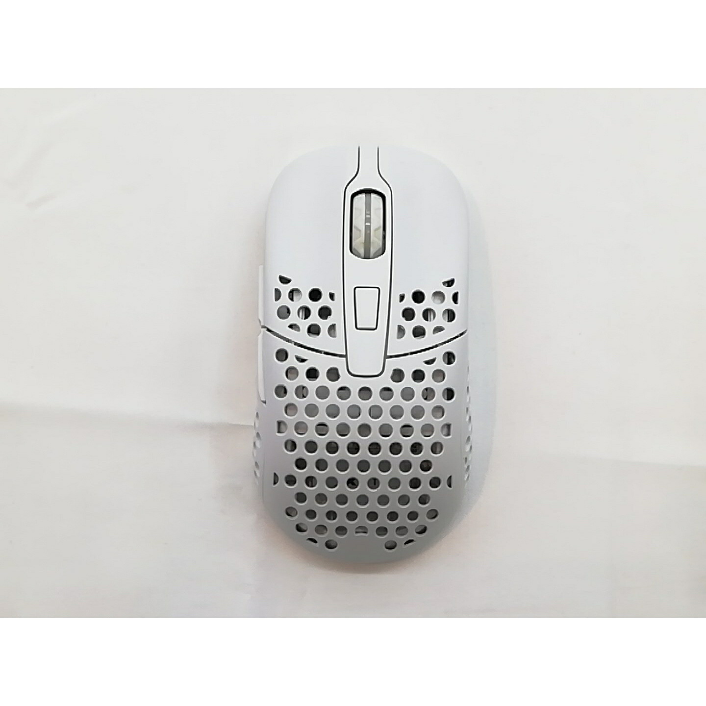 【中古】Xtrfy M42 RGB Wireless M42W-RGB-WHITE [WHITE]【秋葉3号】引き受ける継続期間１週