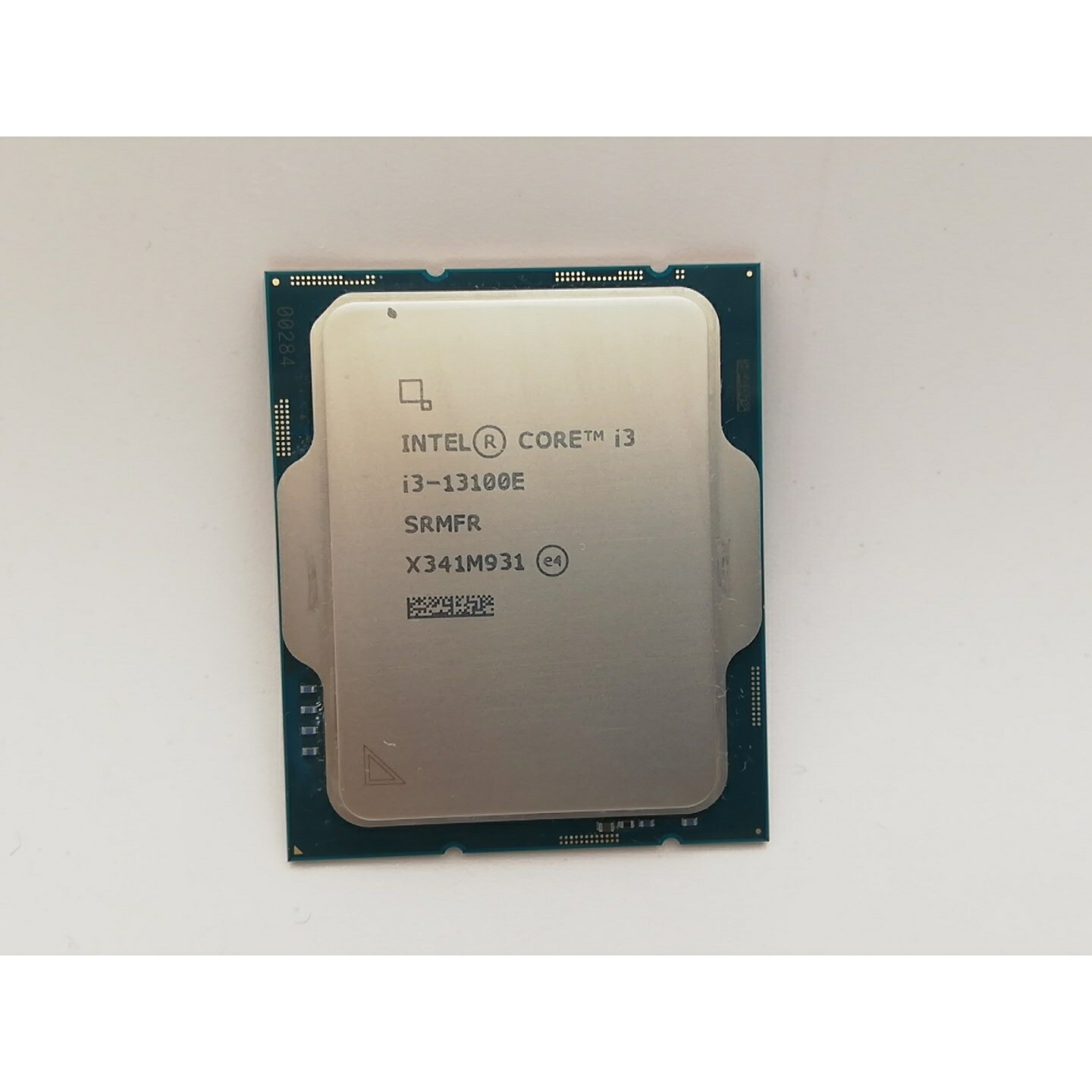 【中古】Intel Core i3-13100E(3.3GHz) Bulk LGA1700/4C(P:4C/E:0C)/8T/L3 12M/UHD730/PBP60W【秋葉3号】引きうける継続期間１週