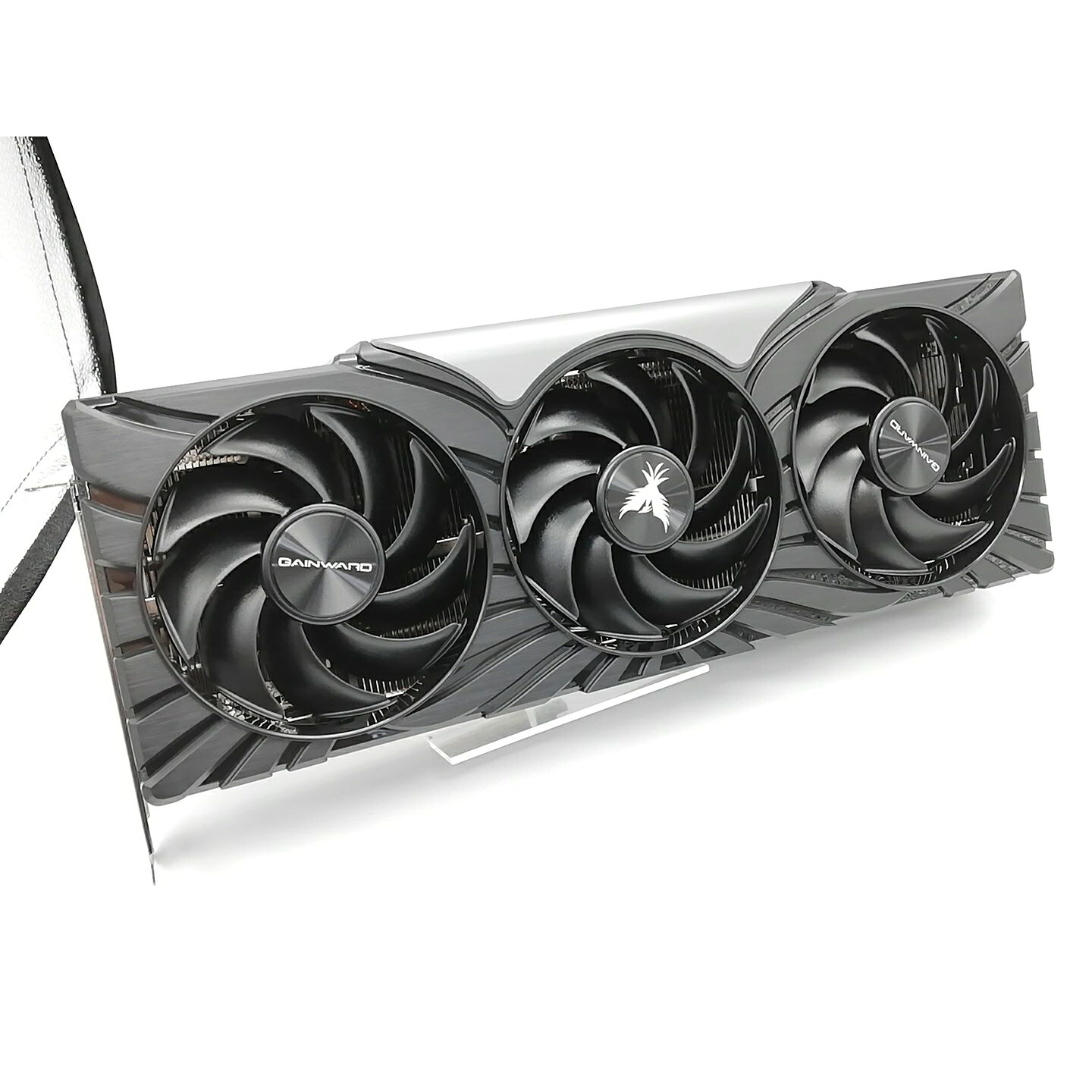 【中古】Gainward GeForce RTX 5080 Phoenix NE75080019T2-GB2031X RTX5080/16GB(GDDR7)【秋葉2号】保証期間1週間|じゃんぱら店