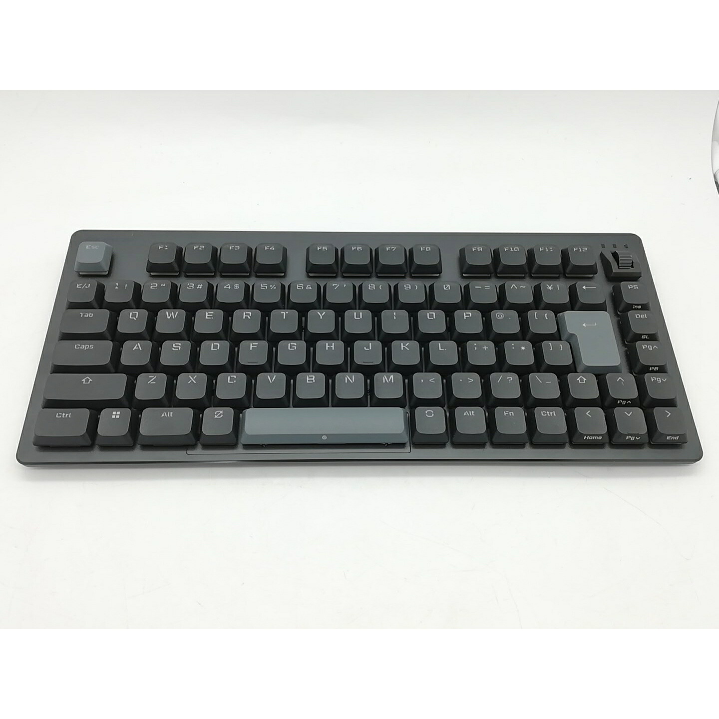 【中古】ELECOM V custom VK520LL TKKVK520LLBK【秋葉2号】引きうける継続期間１週
