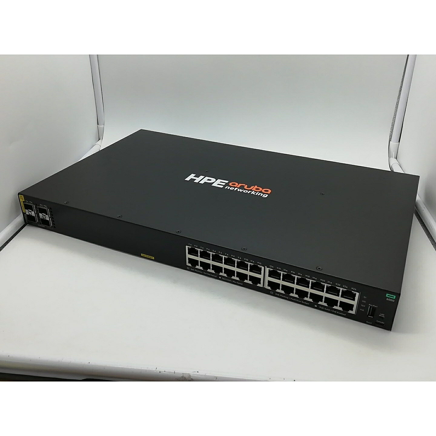 【中古】HPE Aruba Networking CX 6000 24G Class4 PoE 4SFP 370W Switch R8N87A#ACF【秋葉2号】引きうける継続期間１週