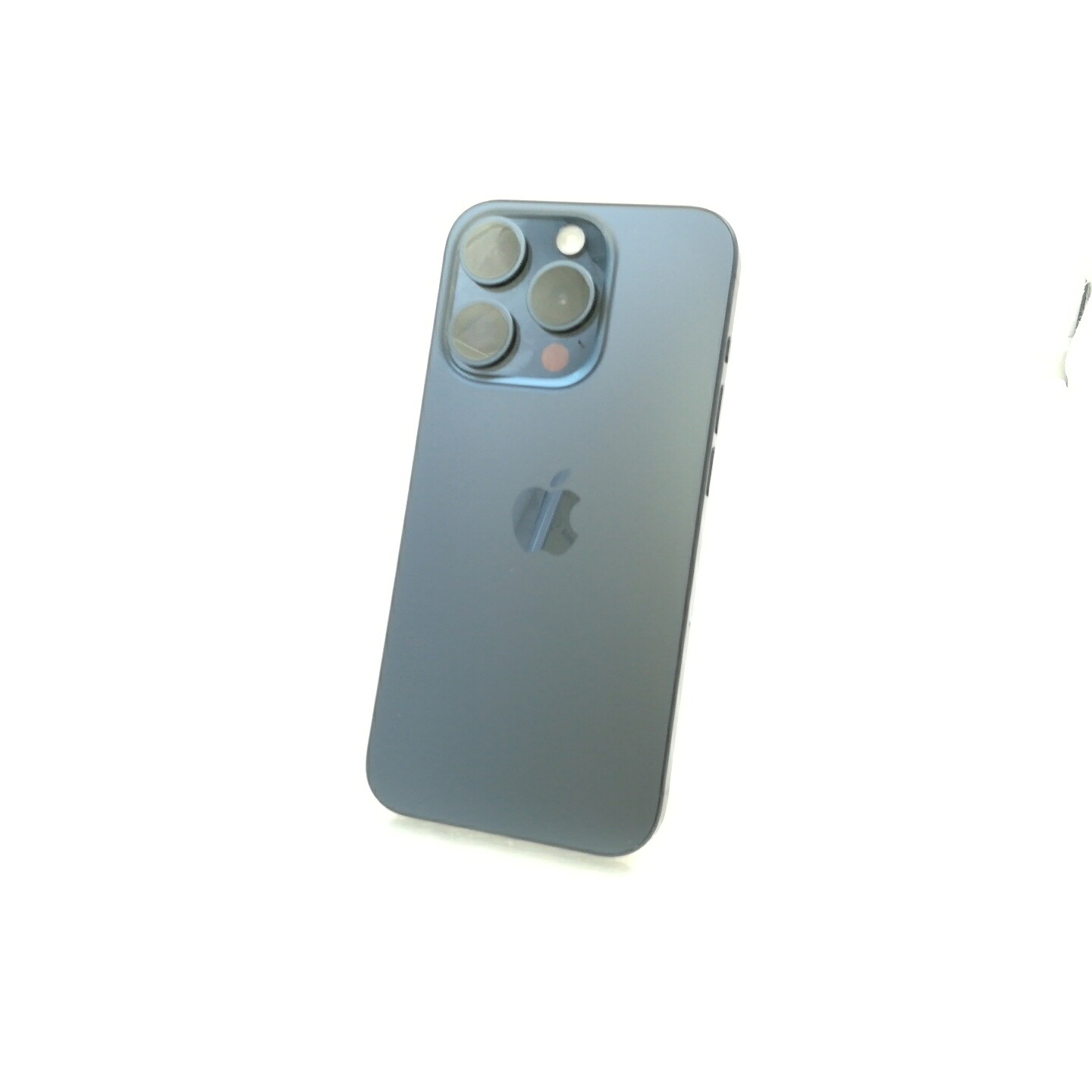 【中古】Apple 国内版 【SIM無償性】 iPhone 15 Pro 256GB 青色チタニウム MTUG3J/A【川崎】引き受ける継続期間１ヶ月【価値づけるA】