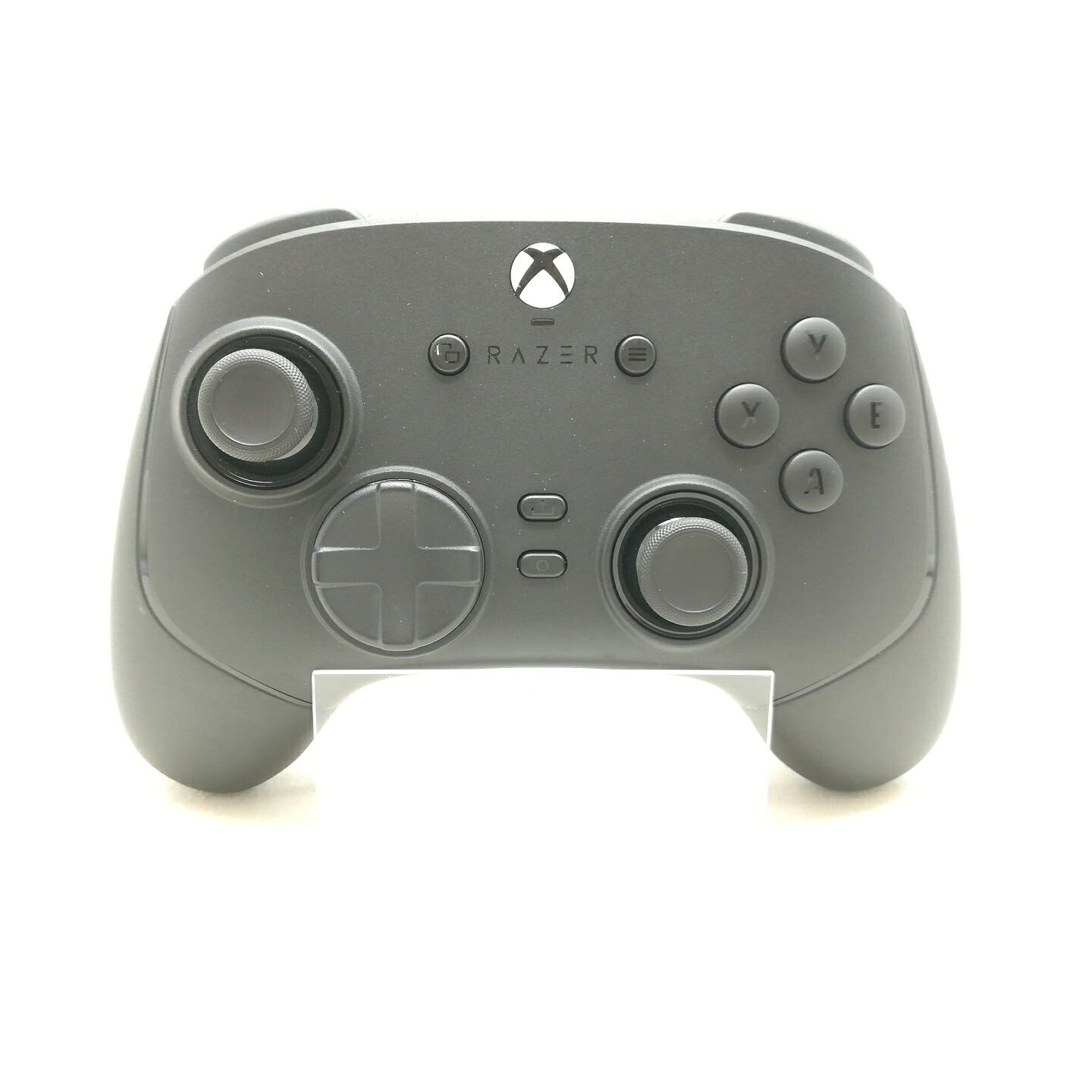 【中古】Razer Wolverine V3 Tournament Edition (RZ06-05210100-R3M1) USB-C【川崎】引き受ける継続期間１週
