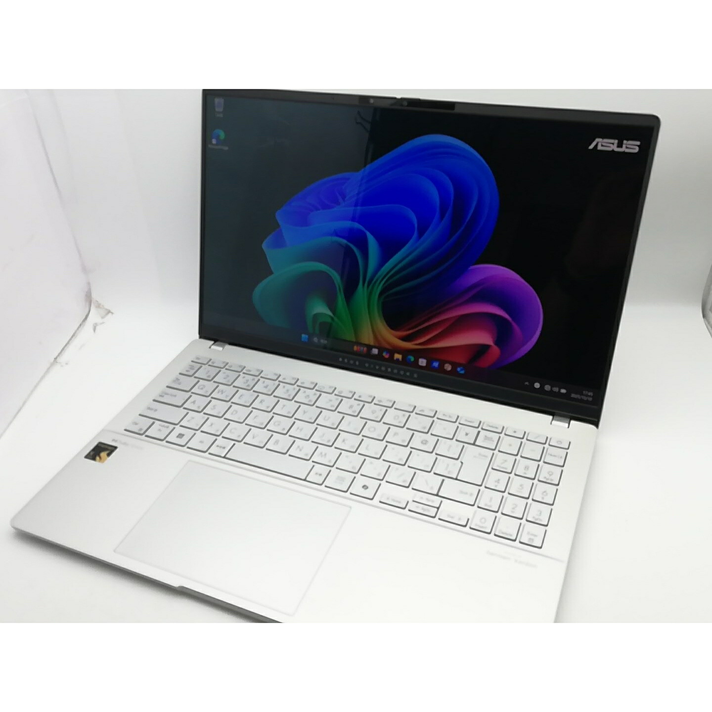 【中古】ASUS Vivobook S 15 OLED S5507QA S5507QA-HA321W クールシルバー 【SD X Elite X1E-78-100 32G 1T(SSD) WiFi 15OLED(2880x1620/120Hz)】【熊本】保証期間１ヶ月【ランクB】