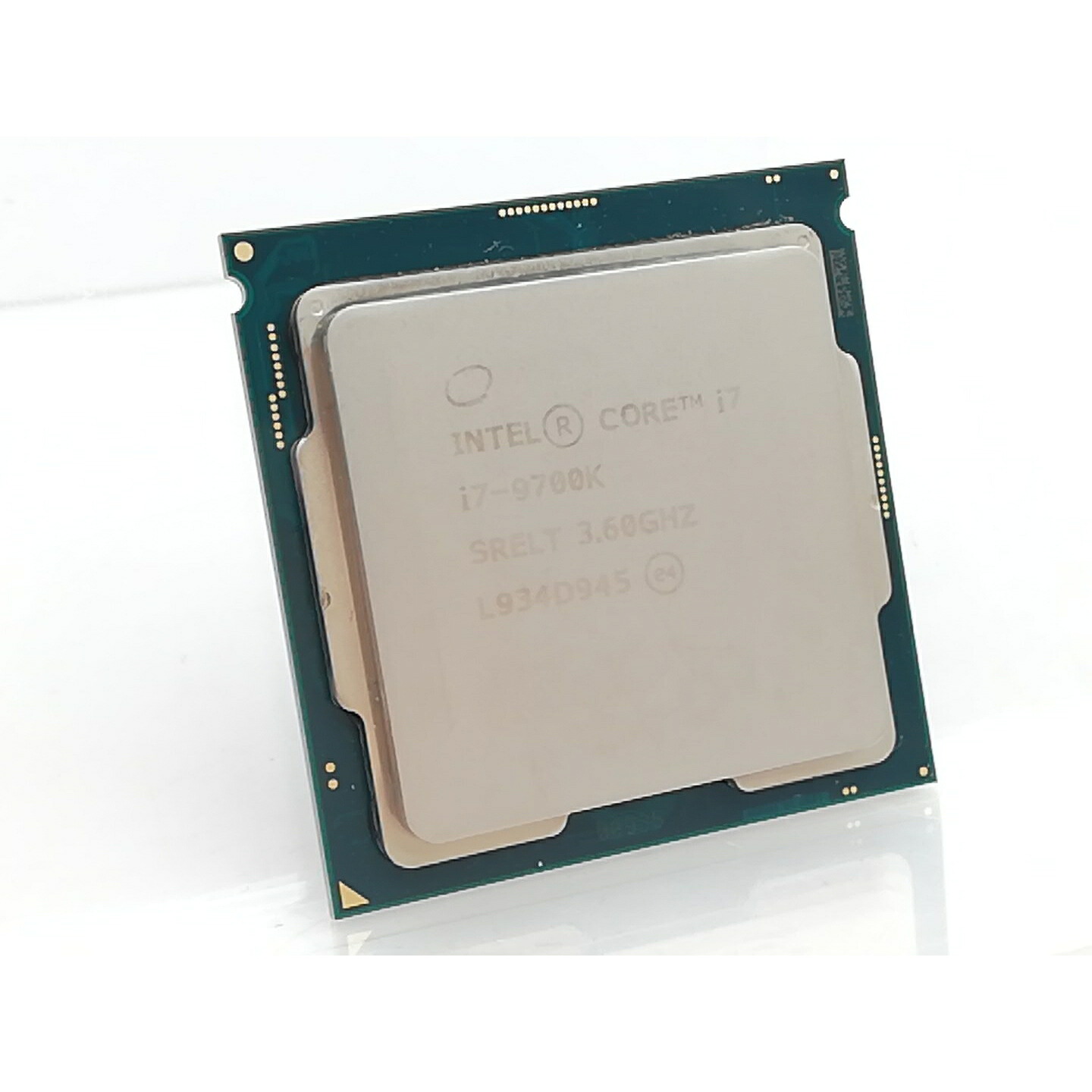 【中古】Intel Core i7-9700K (3.6GHz/TB:4.9GHz/SRELT/P0) bulk LGA1151/8C/8T/L3 12M/UHD630/TDP95W【熊本】保証期間１週間 14,386円
