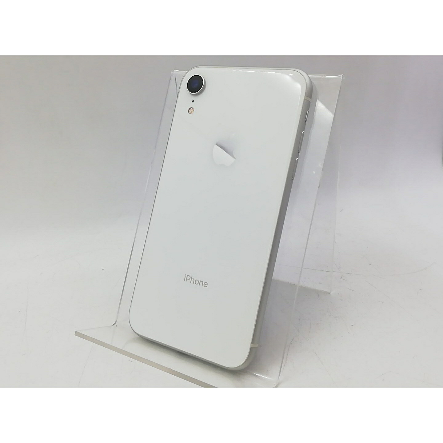 【中古】Apple docomo 【SIM鍵を掛ける取りけす済み】 iPhone XR 64GB 白いこと MT032J/A【池袋東口】引き受ける継続期間１ヶ月【序列付けるC】