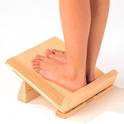 伸ばすことゲーム盤 木製 ふくらはぎ アキレス腱 伸ばすこと 物の具【足関節伸ばすこと 足関節のびのび】【貨物輸送無料/尖んがり2倍/代引不可】【尖んがり 倍】乗るだけで、足関節がのび～る！日毎夜毎数分の飾り気の無い伸ばすことで、足・腰の疲労困憊を防ぐ！ is