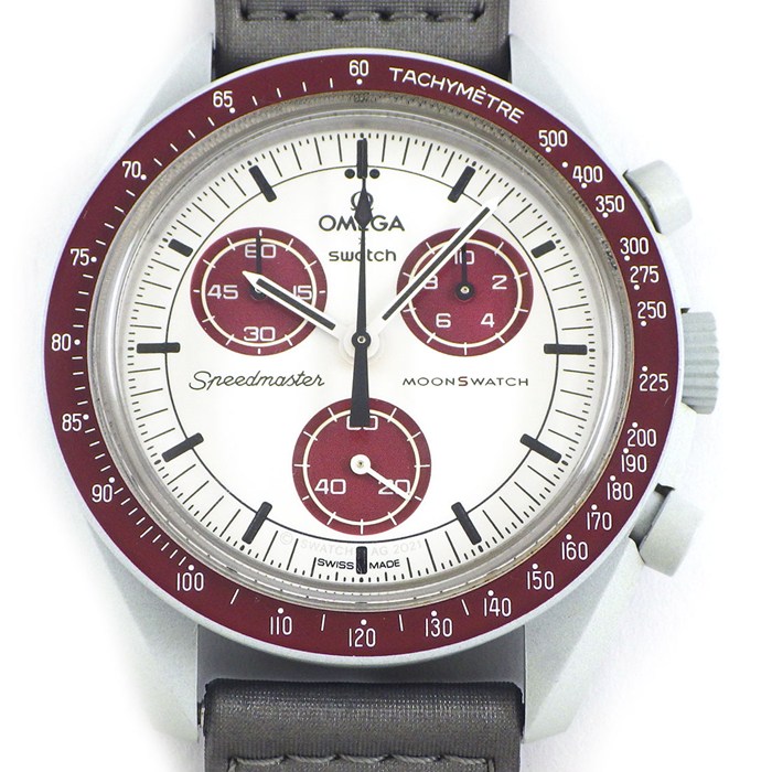 【20日限定★ポイント3倍】 スウォッチ×オメガ Swatch×OMEGA 腕時計 スピードマスター ミッショントゥプルート SO33M101 バーガンディ/ホワイト文字盤 バイオセラミック ナイロンベルト クオーツアナログ 【箱・保付き】 【中古】