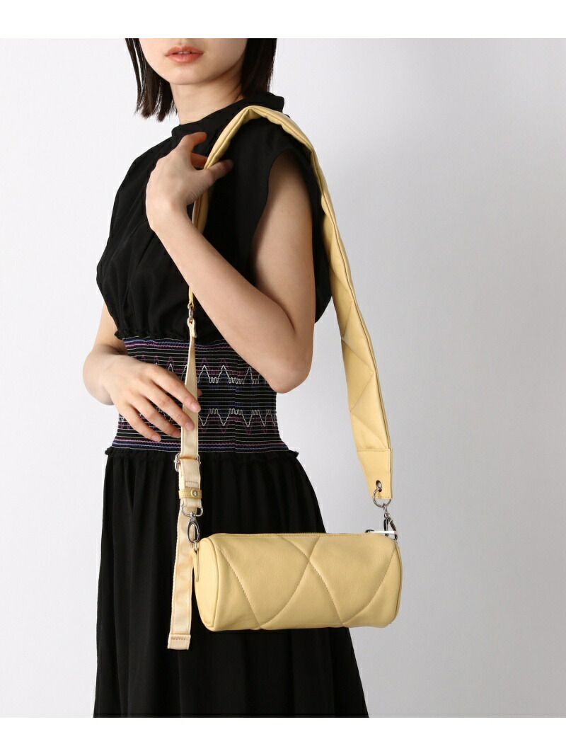 ボストンパフショルダー Jeanasis ジーナシス バッグ ショルダーバッグ イエロー ブラック ホワイト 送料無料 Rakuten Fashion Andapt Com