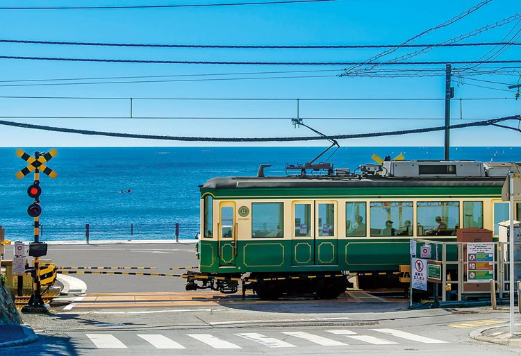 楽天市場 あす楽 ジグソーパズル Epo 26 340s 風景 江ノ電と踏切 神奈川 300ピース パズル Puzzle ギフト 誕生日 プレゼント 誕生日プレゼント 森のおもちゃ屋さん