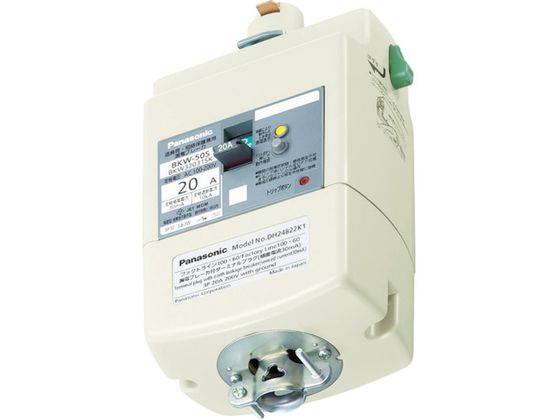 【お取り寄せ】Panasonic 漏電ブレーカ付プラグ 3P30A15mA DH24831K1 電線保護資材 電気材料 生産加工用品 作業用品 工具｜JET PRICE
