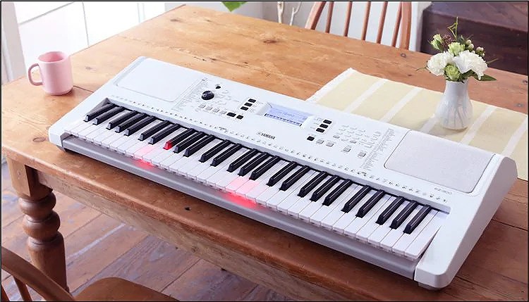 楽天市場 Yamaha Portatone Ez 300 ヤマハ ポータブル キーボード ポータトーン 光る鍵盤 61鍵 京都 Jeugia ジュージヤ 楽器