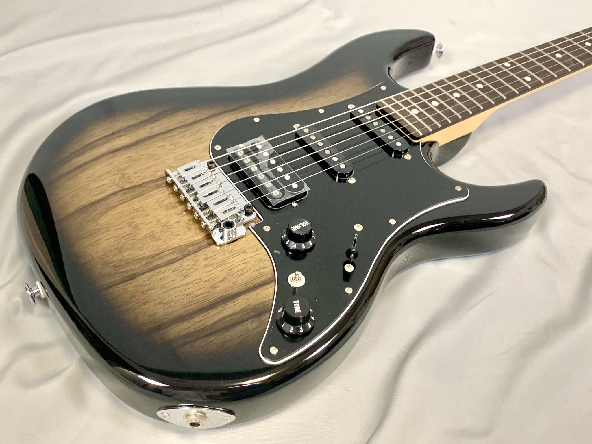 Fujigen(FGN) NLC200EMH フジゲン レスポールカスタム 楽天市場】FGN Neo Classic NLC200EMH BK BlackFUJIGEN フジゲン