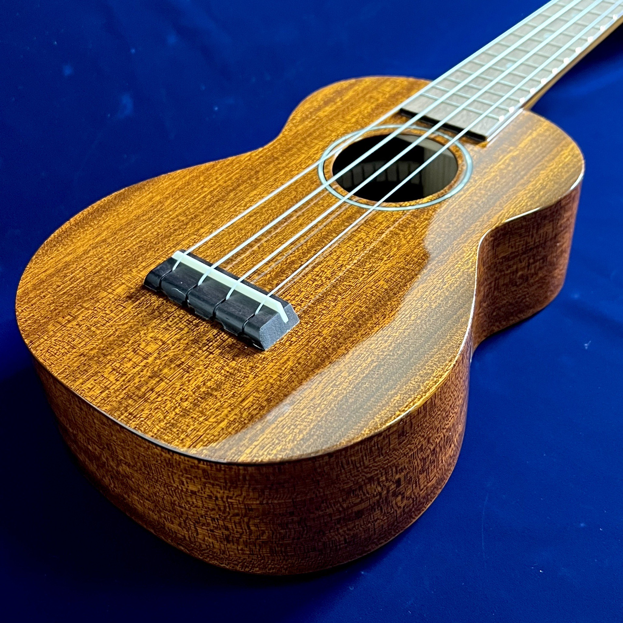 ILIKAI IL-SOP-4MGG イリカイ ソプラノウクレレ マホガニー単板 【Stage- Ukulele】