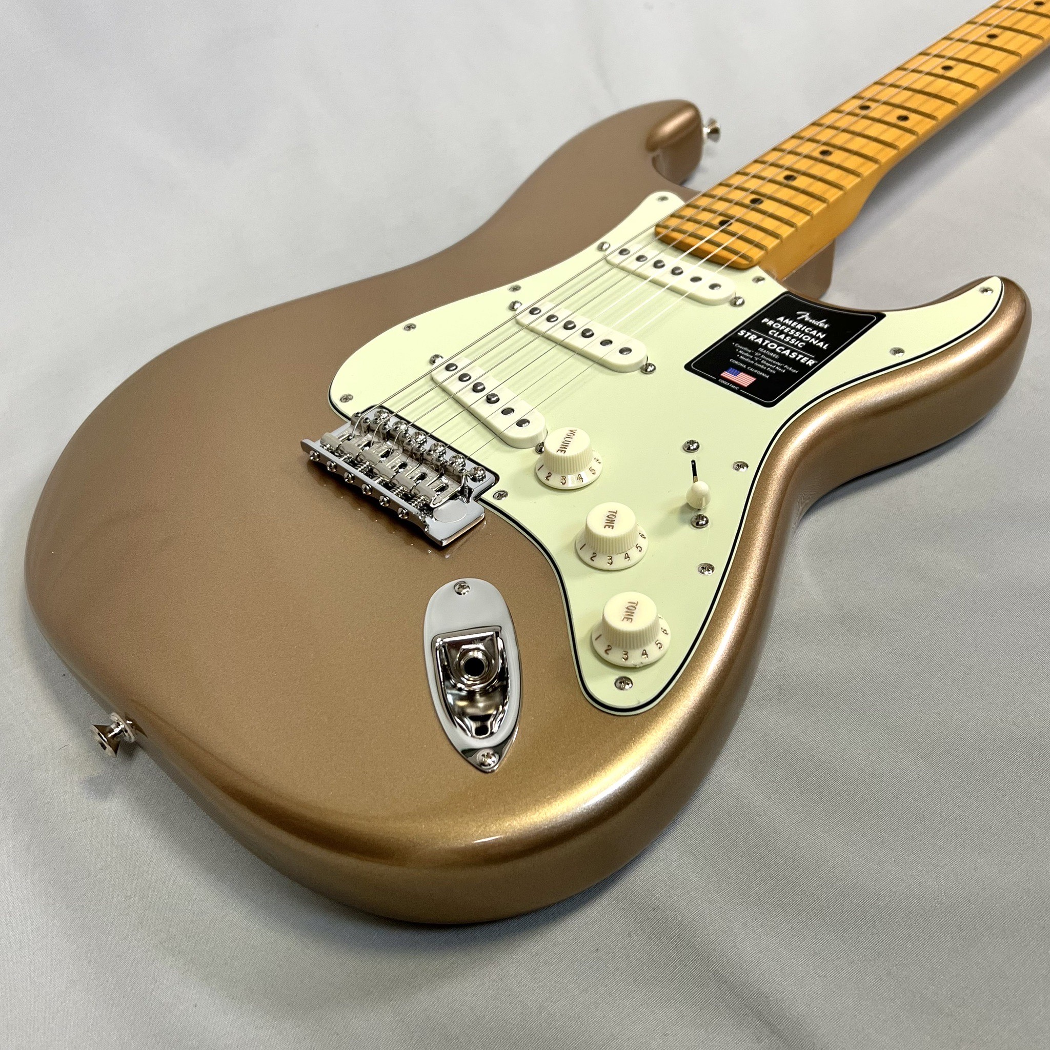 Fender American Professional Classic Stratocaster・・, Maple Fingerboard, Faded Firemist Gold フェンダー アメリカンプロフェッショナル ストラトキャスター ファイアミストゴールド メイプル指板 【Stage- Guitar SET】エレキギター アメプロ 金