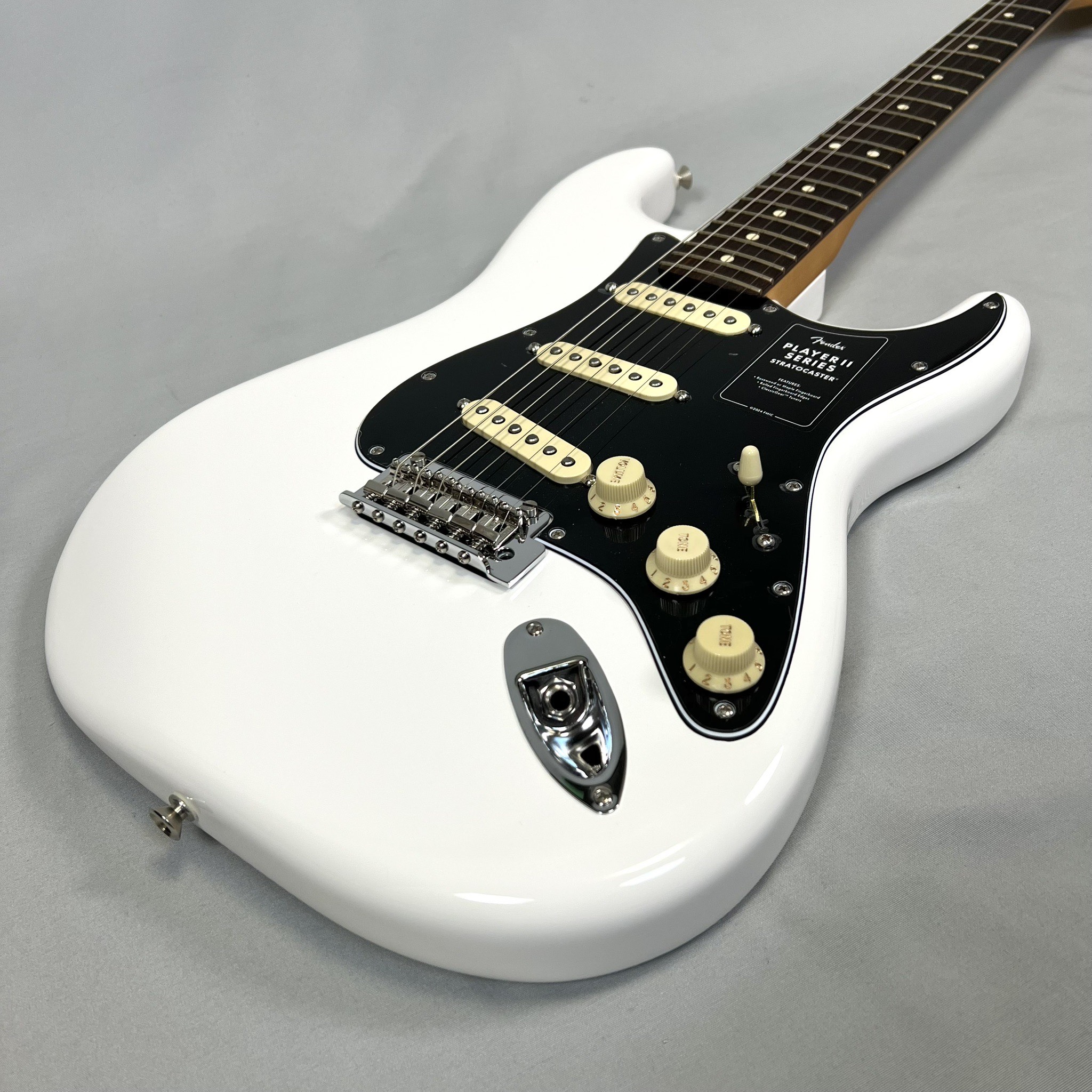 Fender Player II Stratocaster®, Rosewood Fingerboard, Polar Whiteフェンダー プレイヤーII ストラトキャスター ローズウッド指板 ポーラーホワイト 【Stage- Guitar】エレキギター 白 PWT｜京都 JEUGIA（ジュージヤ 楽器）