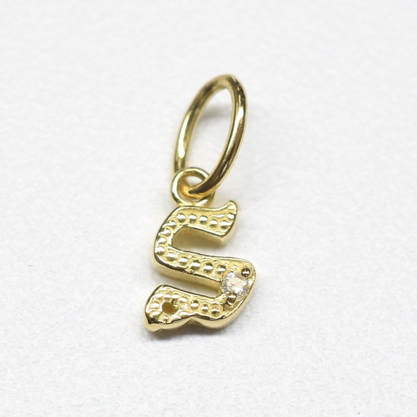 K18　18金　ダイヤ付きイニシャルペンダントヘッド　（イニシャルS）　ダイヤ0.01ct｜【tomatosarada】トマトサラダ