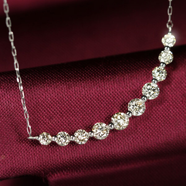 1カラット ダイヤモンド スマイル ネックレス 1.0ct Pt プラチナ ライン ネックレス 鑑別書付 保証書付 ギフト プレゼント 記念日 ご褒美 母の日｜ダイヤモンドホールセール Luxy