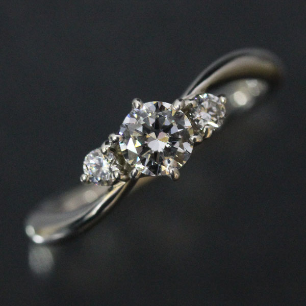 かあ　証明書ありティファニー 婚約指輪 リング プラチナ ダイヤ0.41 楽天市場】【4C最安値保証・ 9号 11号即納【高評価レビュー満点5