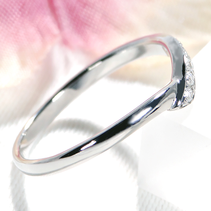 Pt900 結婚指輪 ダイヤモンド 可愛い Ｖ字 指輪 ブライダル